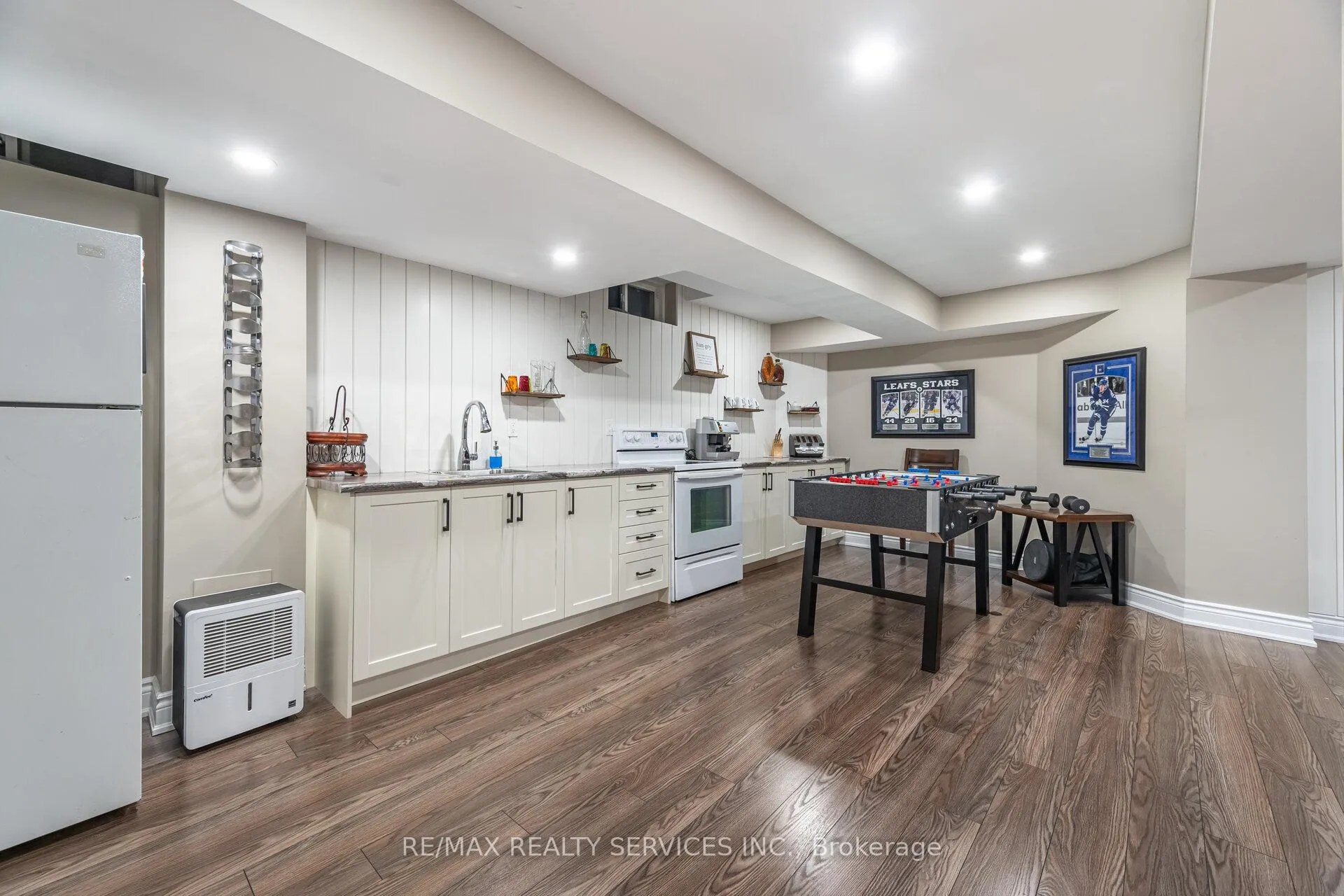 Photo 41 of 13 Emily Carr Crescent, Caledon, Bolton West — HOMEH