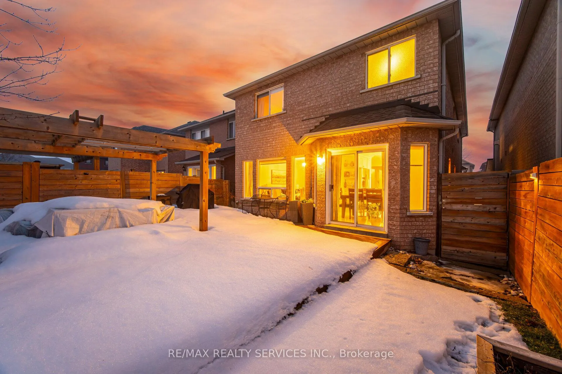 Photo 49 of 13 Emily Carr Crescent, Caledon, Bolton West — HOMEH