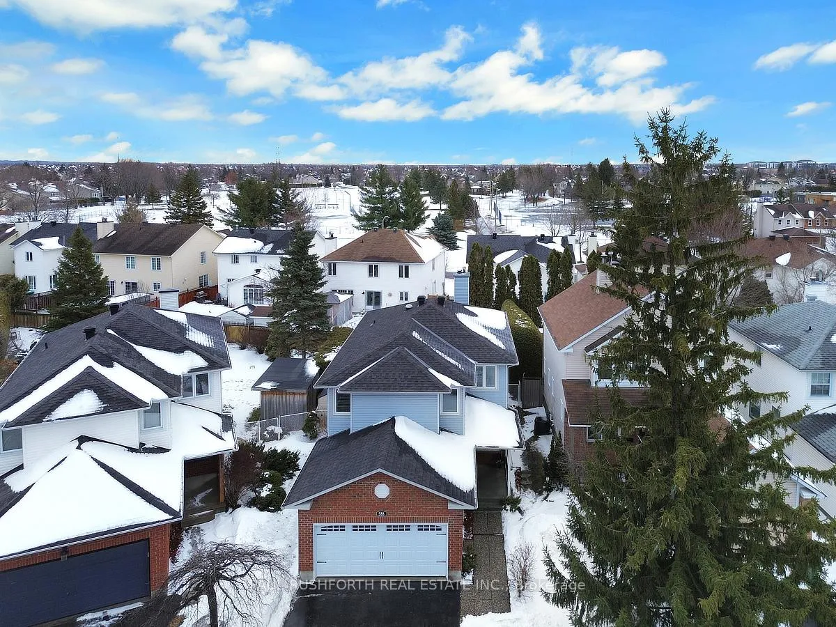 Photo 4 of 588 Pocono Crescent, Ottawa, Fallingbrook/Gardenway South — HOMEH