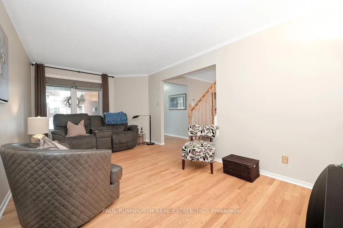 Photo 7 of 588 Pocono Crescent, Ottawa, Fallingbrook/Gardenway South — HOMEH