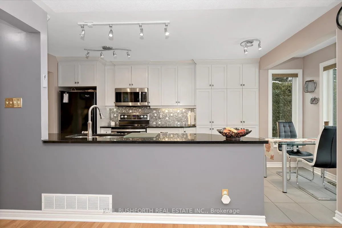 Photo 13 of 588 Pocono Crescent, Ottawa, Fallingbrook/Gardenway South — HOMEH