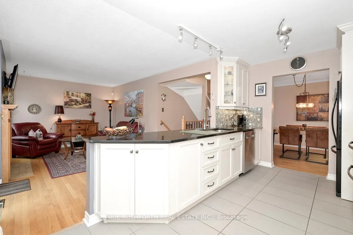 Photo 16 of 588 Pocono Crescent, Ottawa, Fallingbrook/Gardenway South — HOMEH