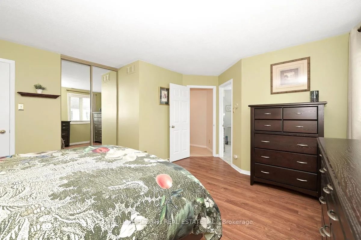 Photo 27 of 588 Pocono Crescent, Ottawa, Fallingbrook/Gardenway South — HOMEH