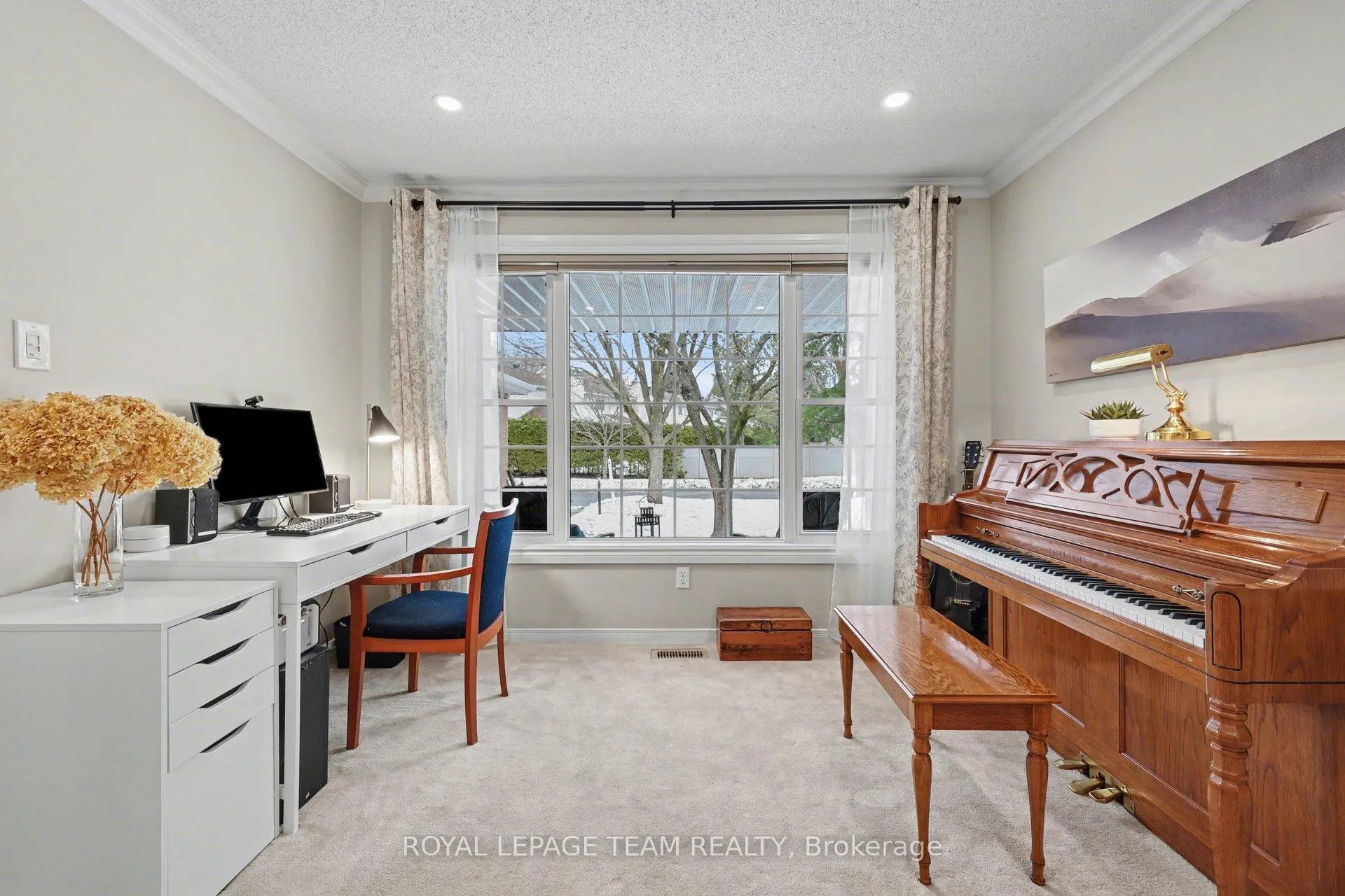 Photo 7 of 36 Fernbrook Place, Ottawa, Kanata - Emerald Meadows/Trailwest — HOMEH