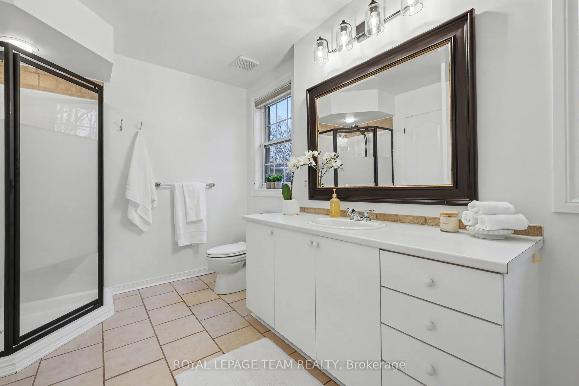 Photo 22 of 36 Fernbrook Place, Ottawa, Kanata - Emerald Meadows/Trailwest — HOMEH