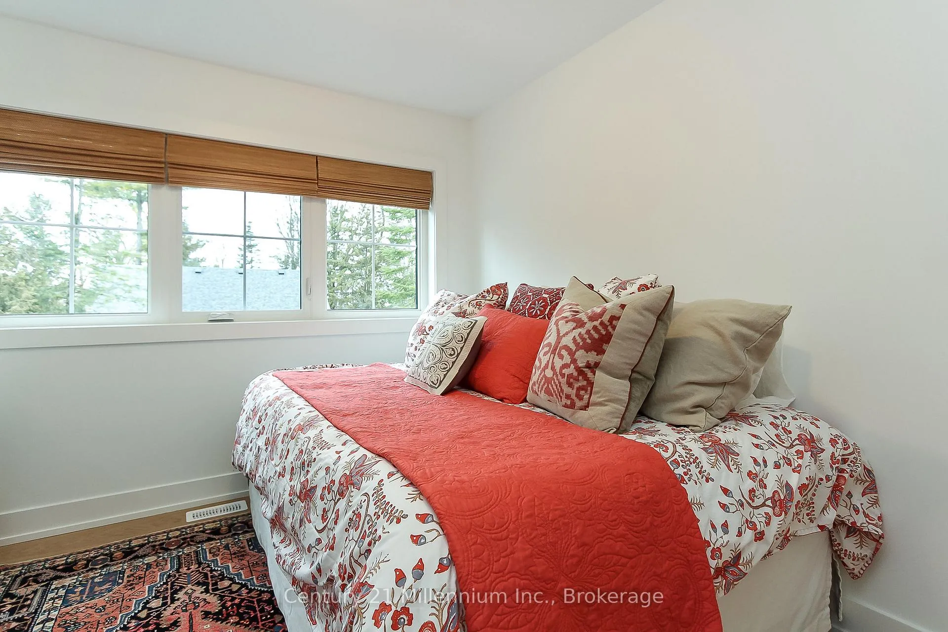 Photo 12 of 35 Linda Lane, Wasaga Beach — HOMEH