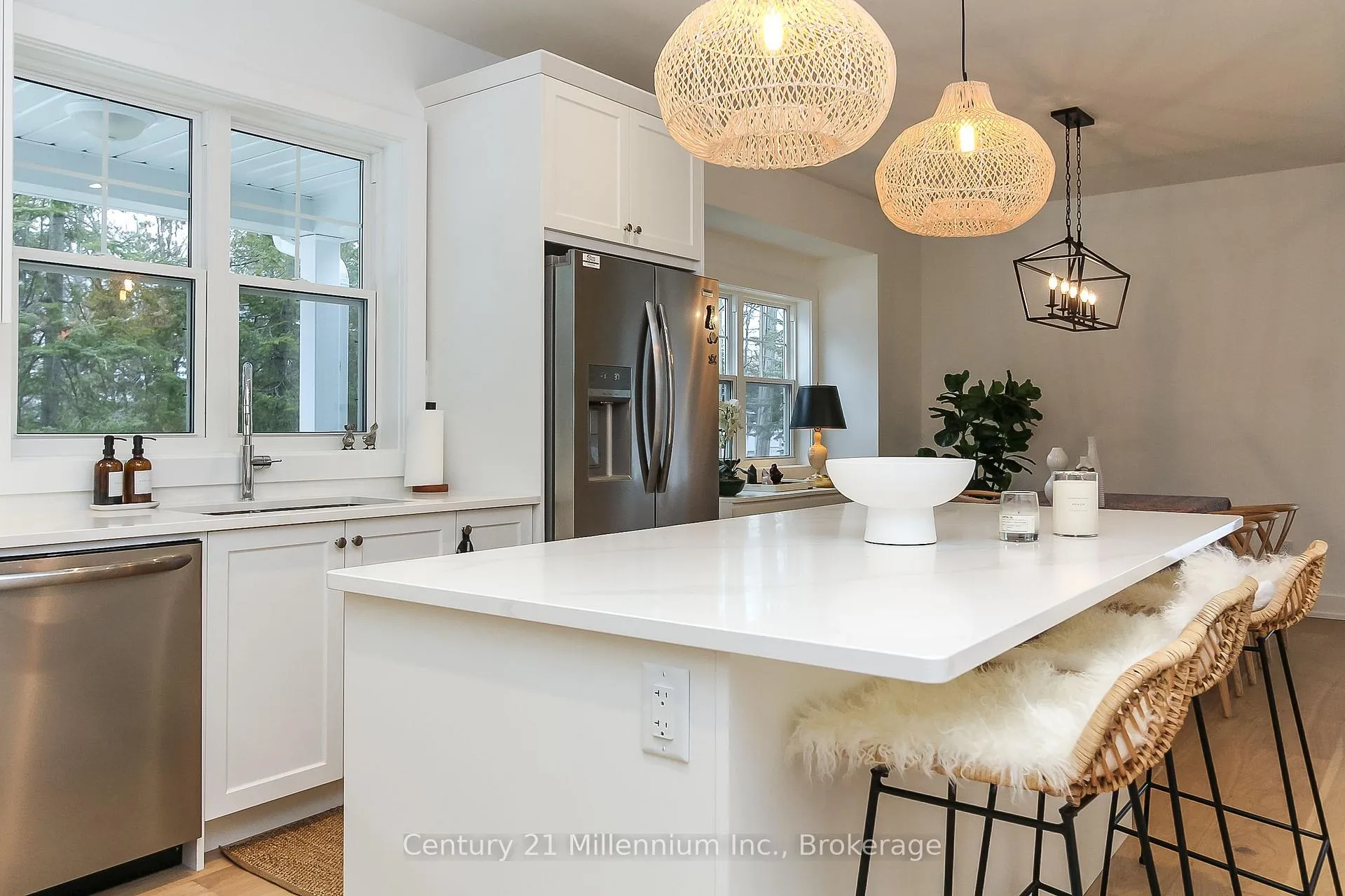 Photo 14 of 35 Linda Lane, Wasaga Beach — HOMEH