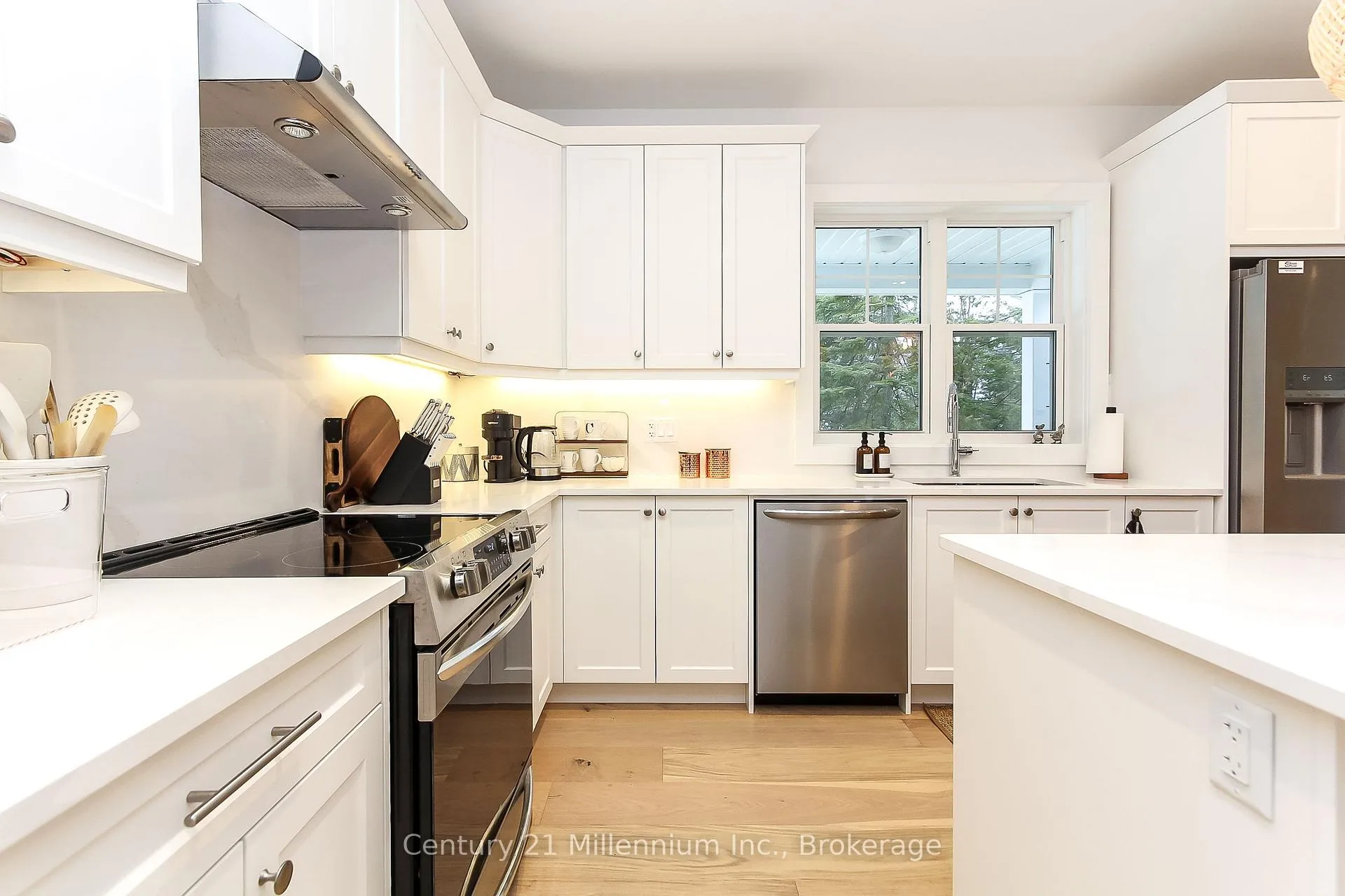 Photo 15 of 35 Linda Lane, Wasaga Beach — HOMEH