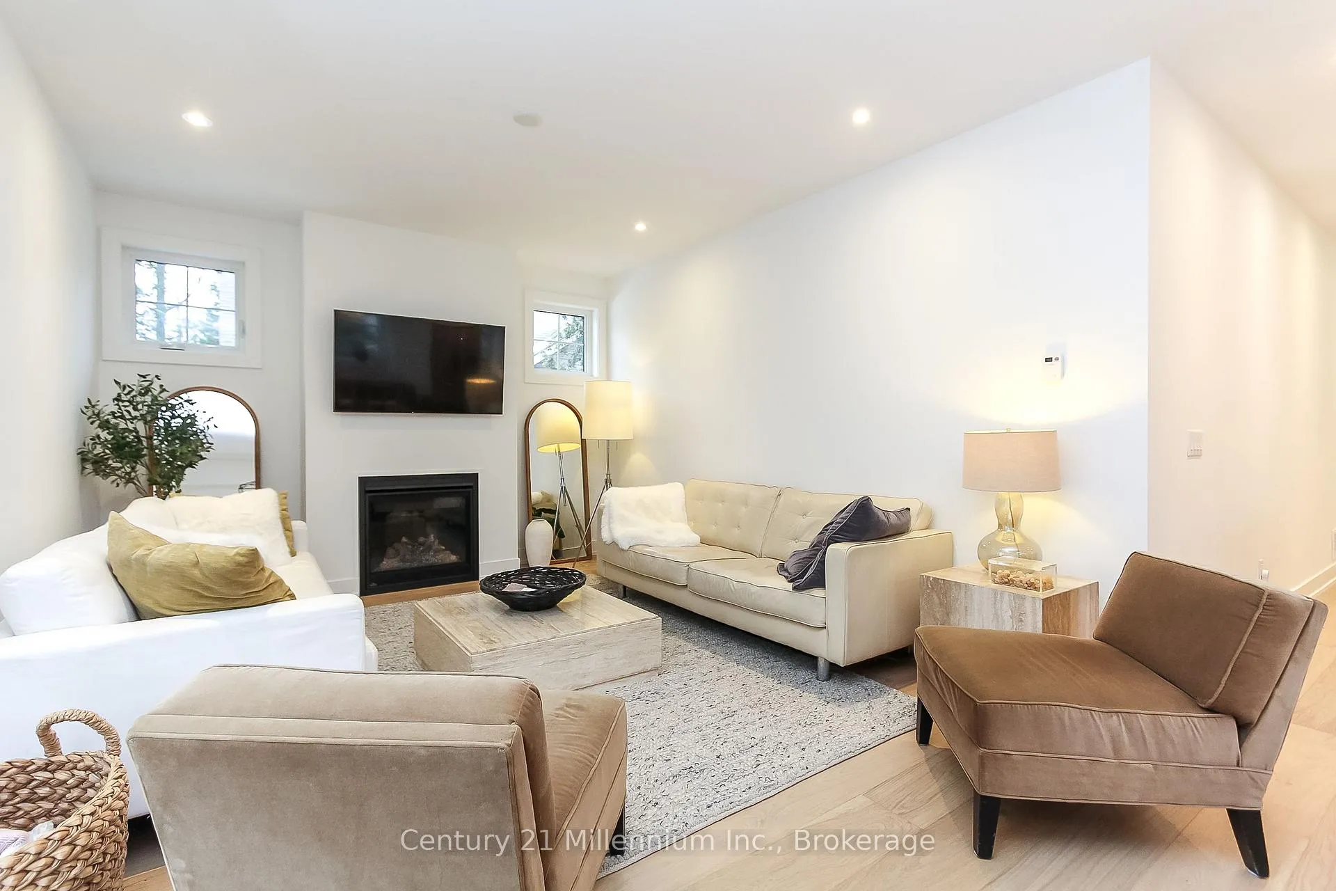 Photo 25 of 35 Linda Lane, Wasaga Beach — HOMEH