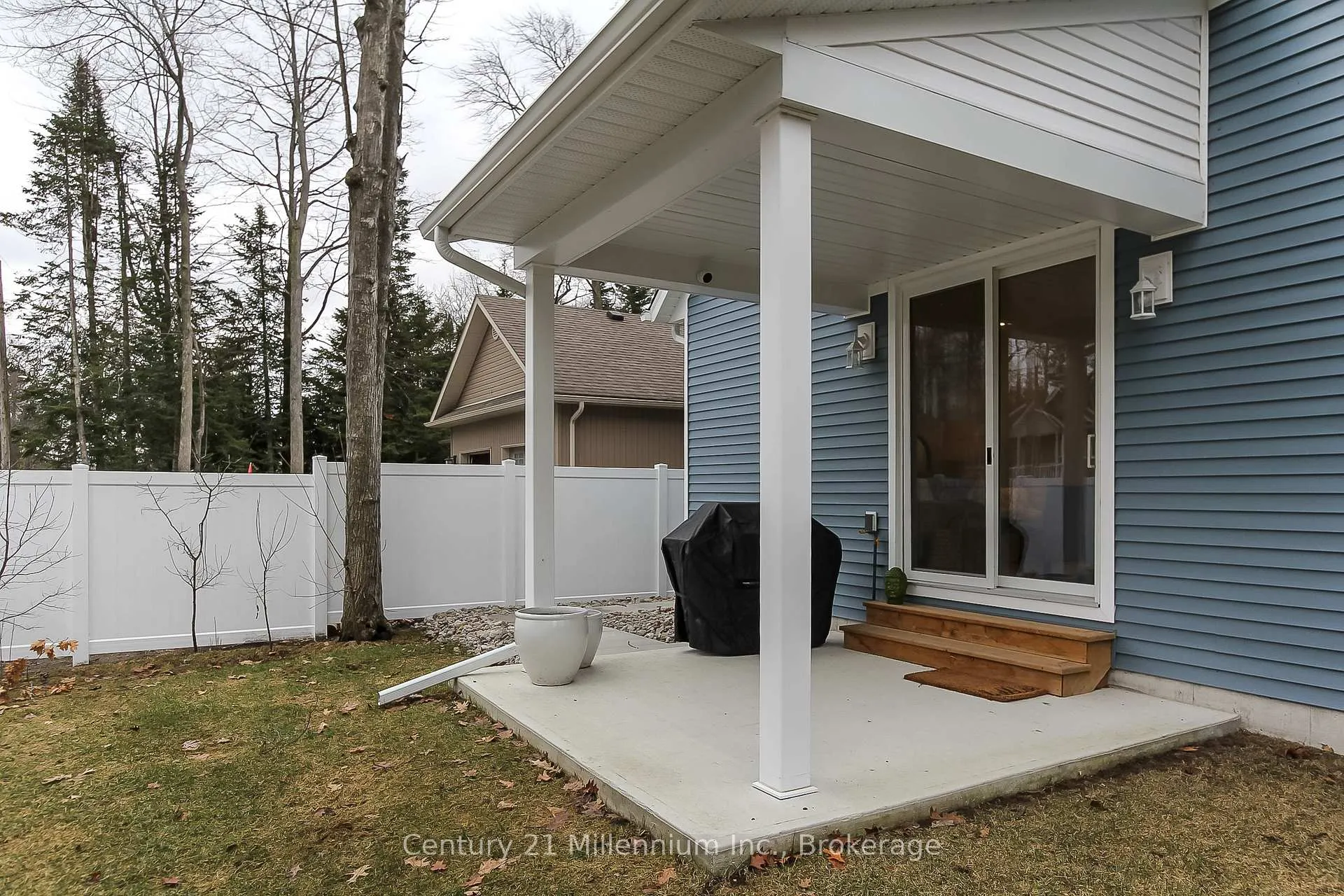 Photo 29 of 35 Linda Lane, Wasaga Beach — HOMEH