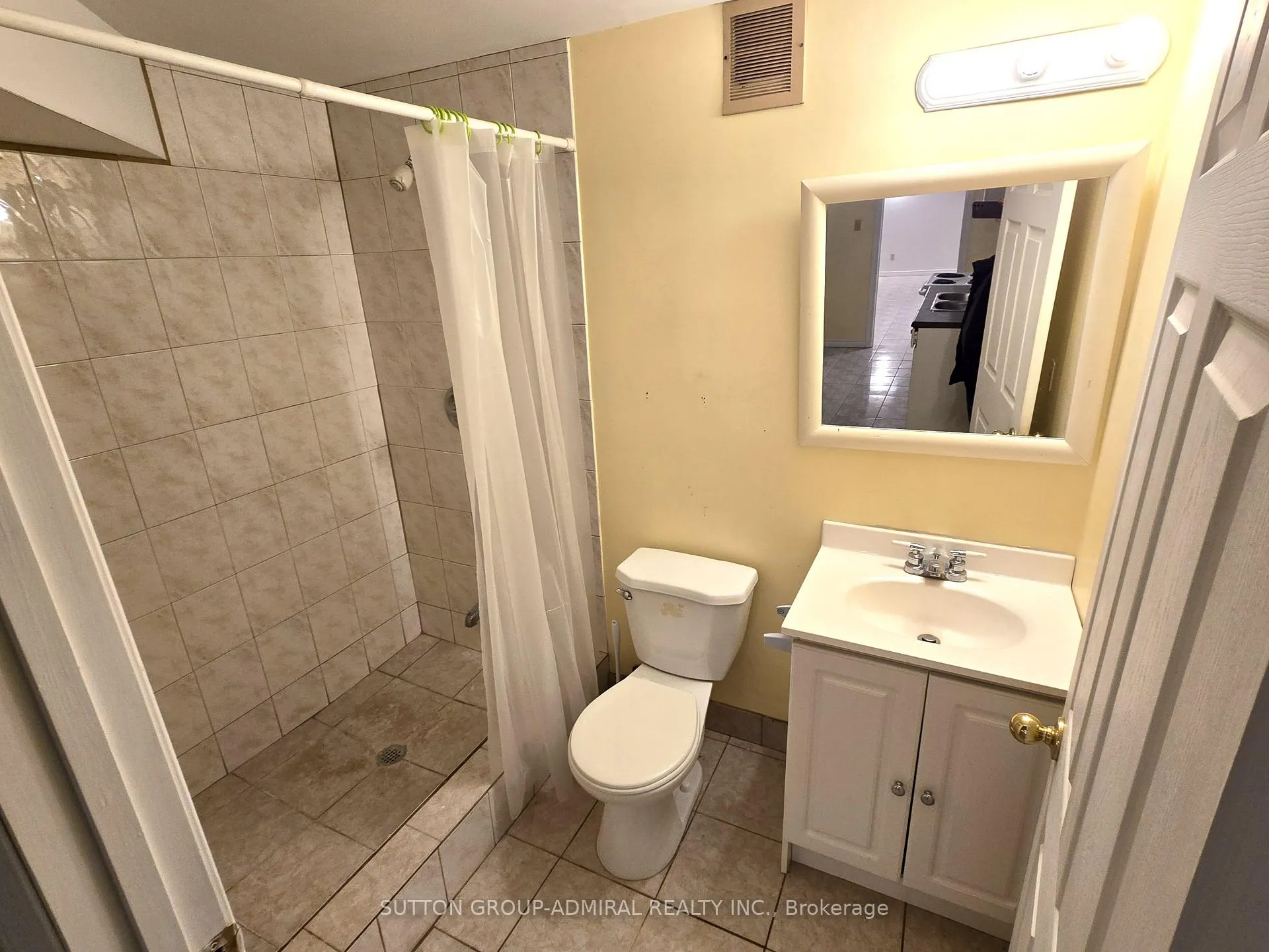 Photo 9 of Unit Bsmt, 589 Belview Avenue, Vaughan, East Woodbridge — HOMEH