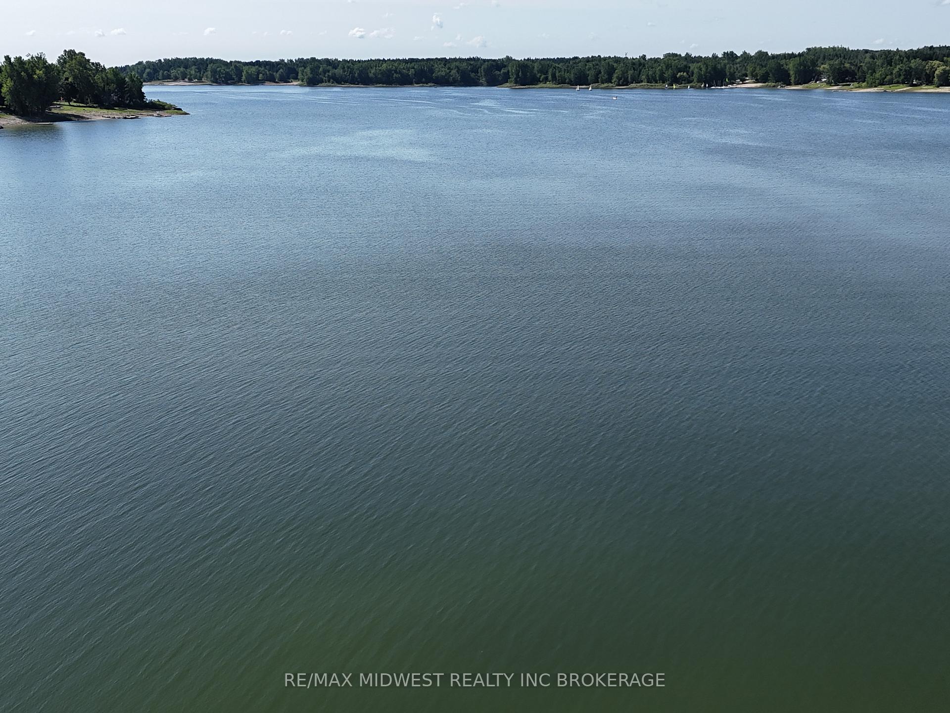 Photo 6 of 554 5 Road S, Mapleton, Rural Mapleton — HOMEH