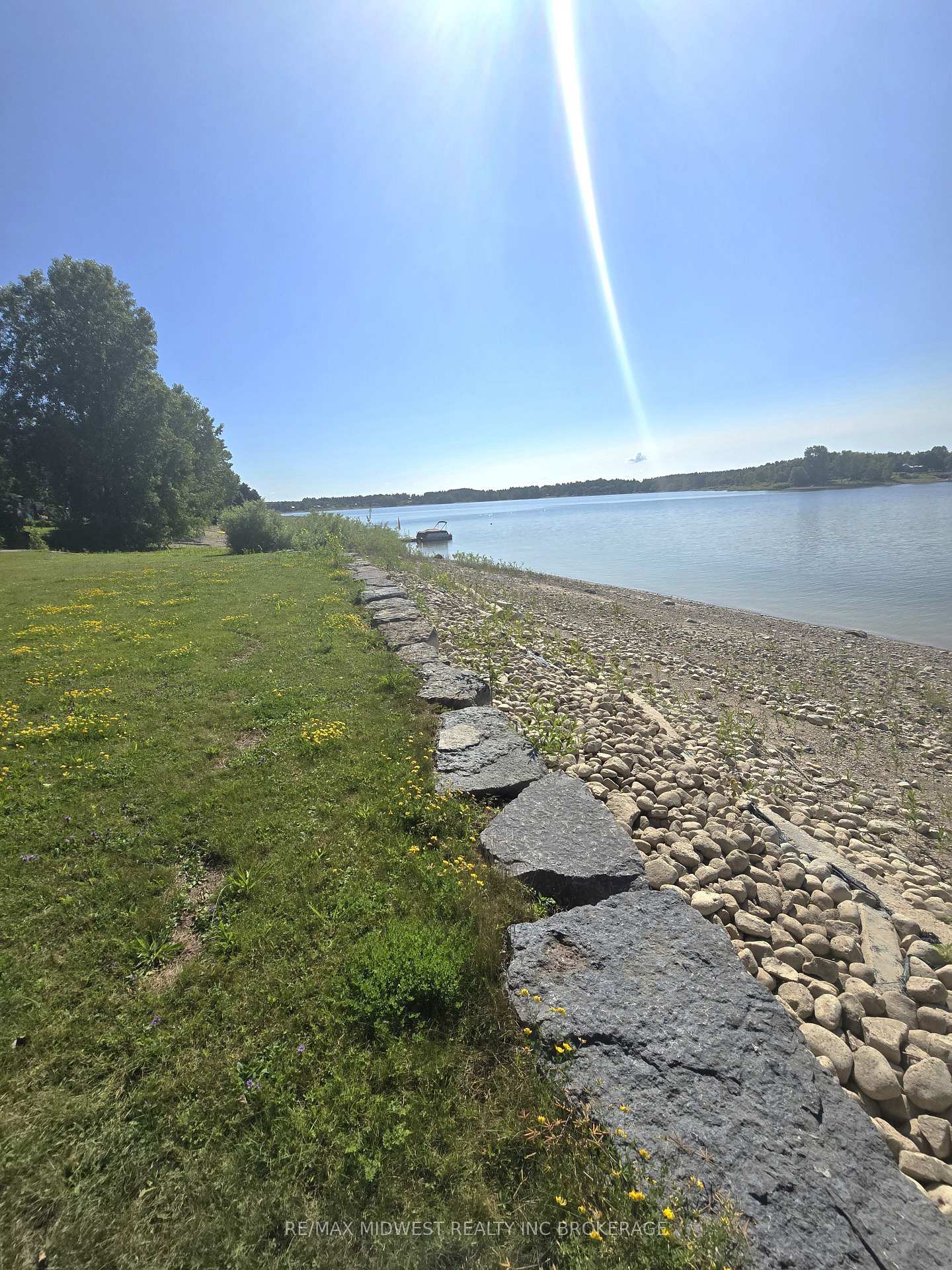 Photo 8 of 554 5 Road S, Mapleton, Rural Mapleton — HOMEH