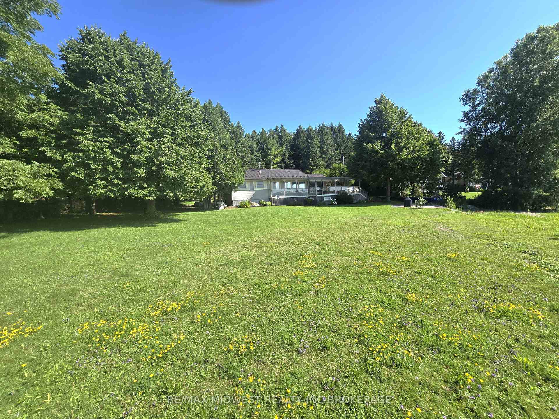 Photo 10 of 554 5 Road S, Mapleton, Rural Mapleton — HOMEH