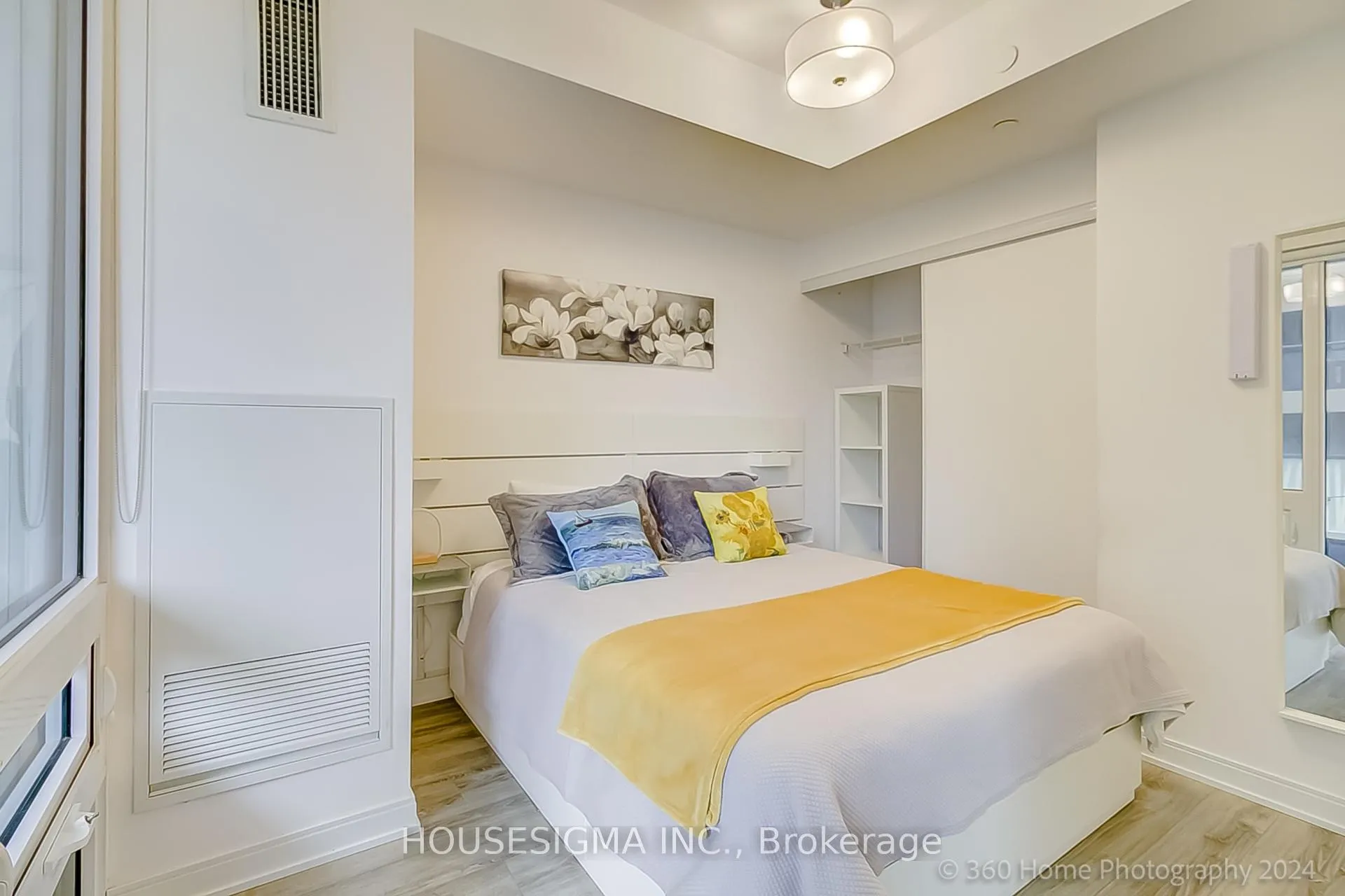 Photo 8 of Unit 805, 42 Charles Street E, Toronto, Church-Yonge Corridor — HOMEH