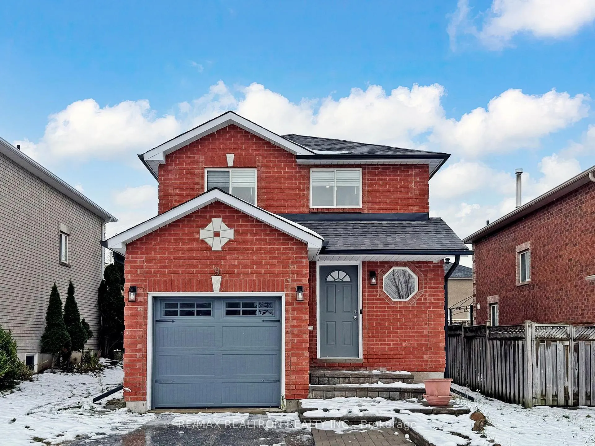 Photo 1 of 9 Booth Lane, Barrie, Painswick South — HOMEH