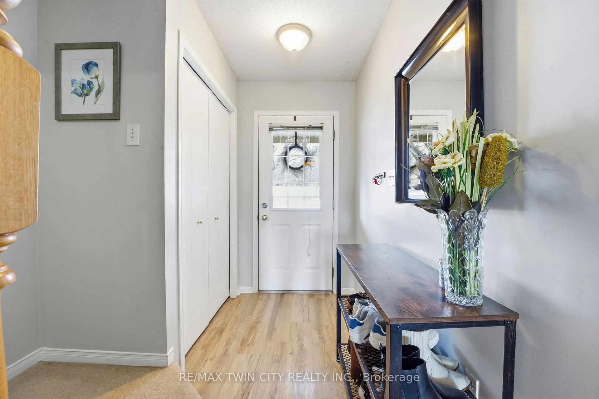 Photo 4 of Unit 101, 1155 Gordon Street, Guelph, Kortright West — HOMEH