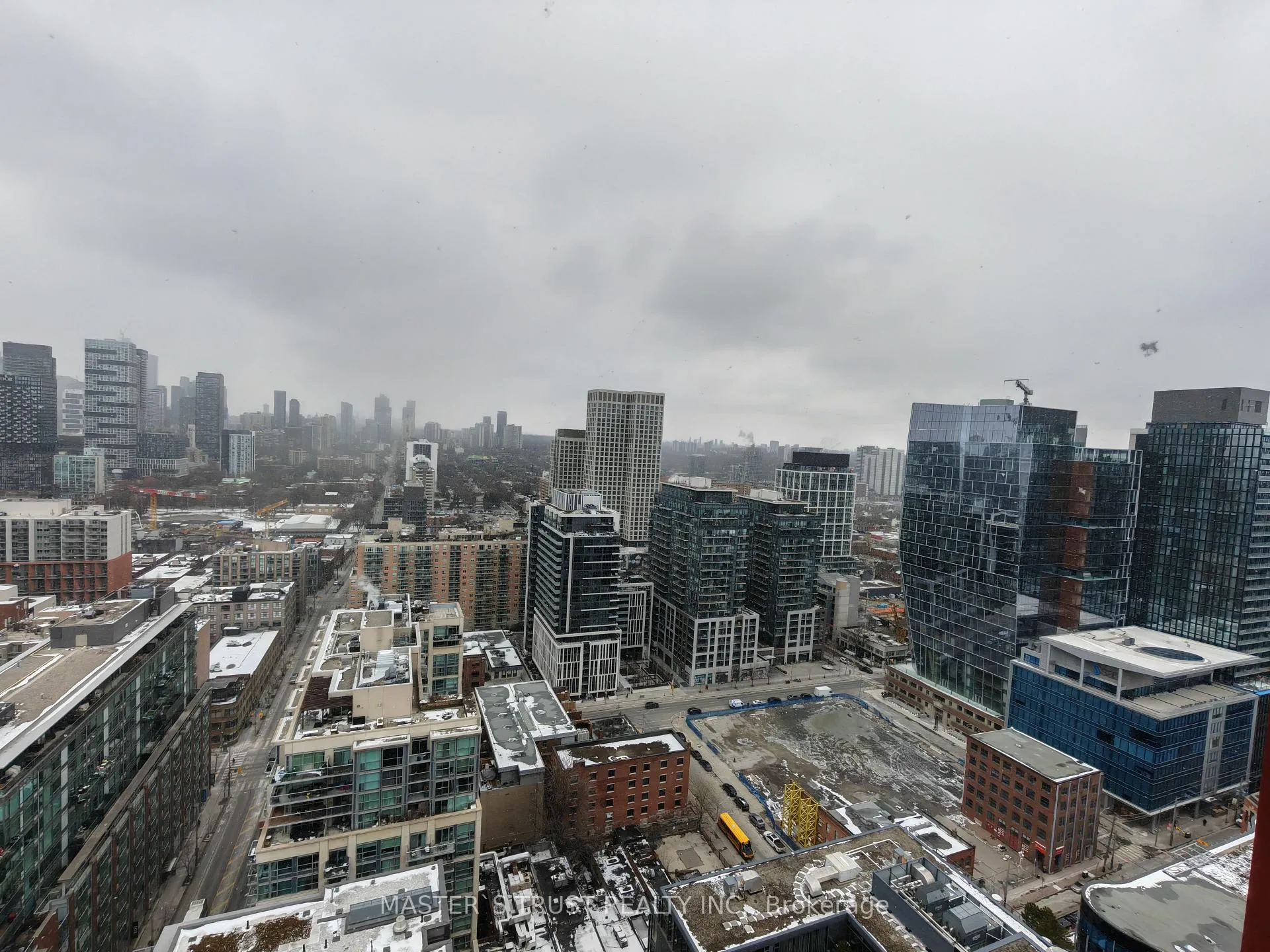 Photo 6 of Unit 3316, 180 Front Street E, Toronto, Moss Park — HOMEH