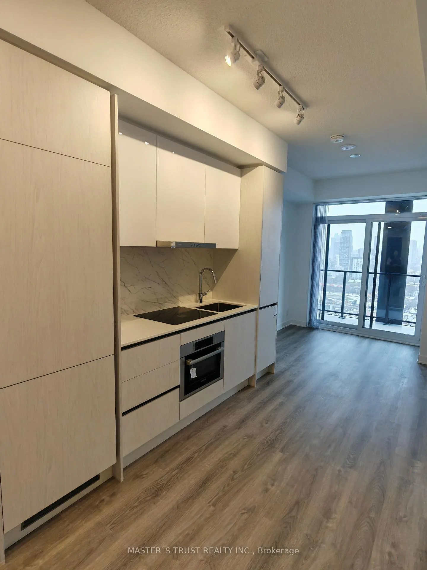 Photo 8 of Unit 3316, 180 Front Street E, Toronto, Moss Park — HOMEH