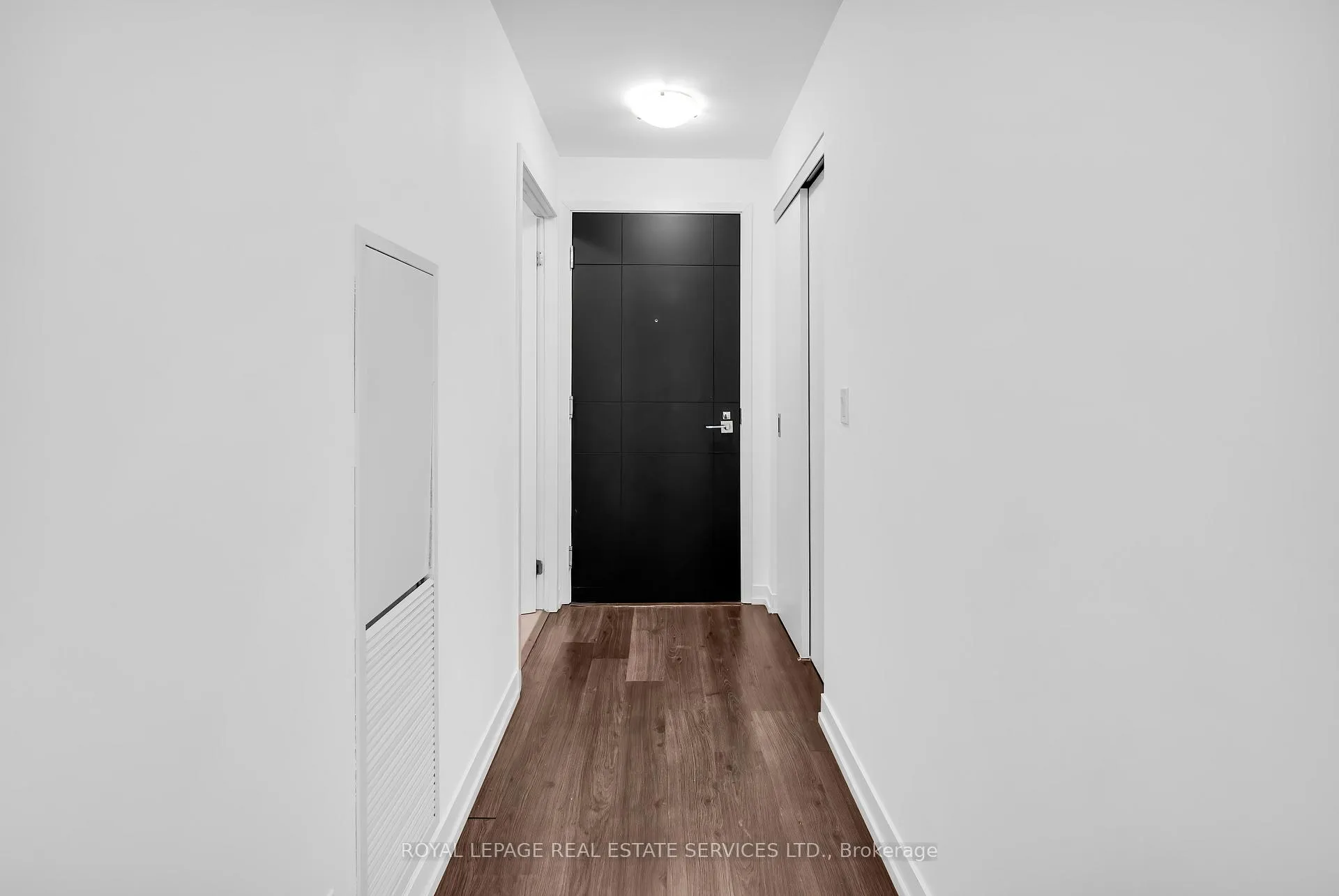 Photo 2 of Unit 208, 98 Lillian Street, Toronto, Mount Pleasant West — HOMEH