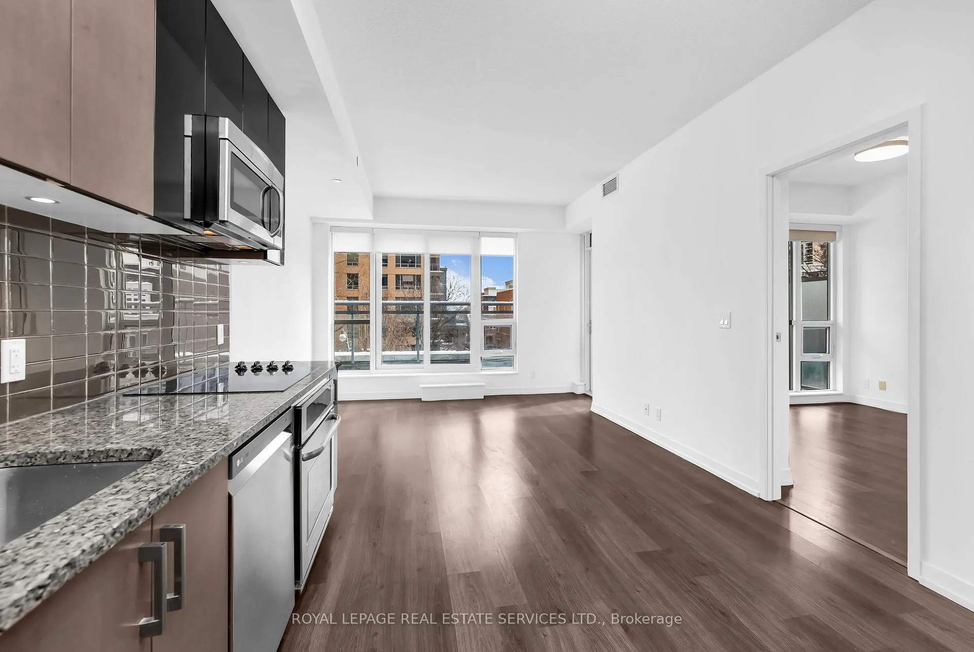 Photo 7 of Unit 208, 98 Lillian Street, Toronto, Mount Pleasant West — HOMEH