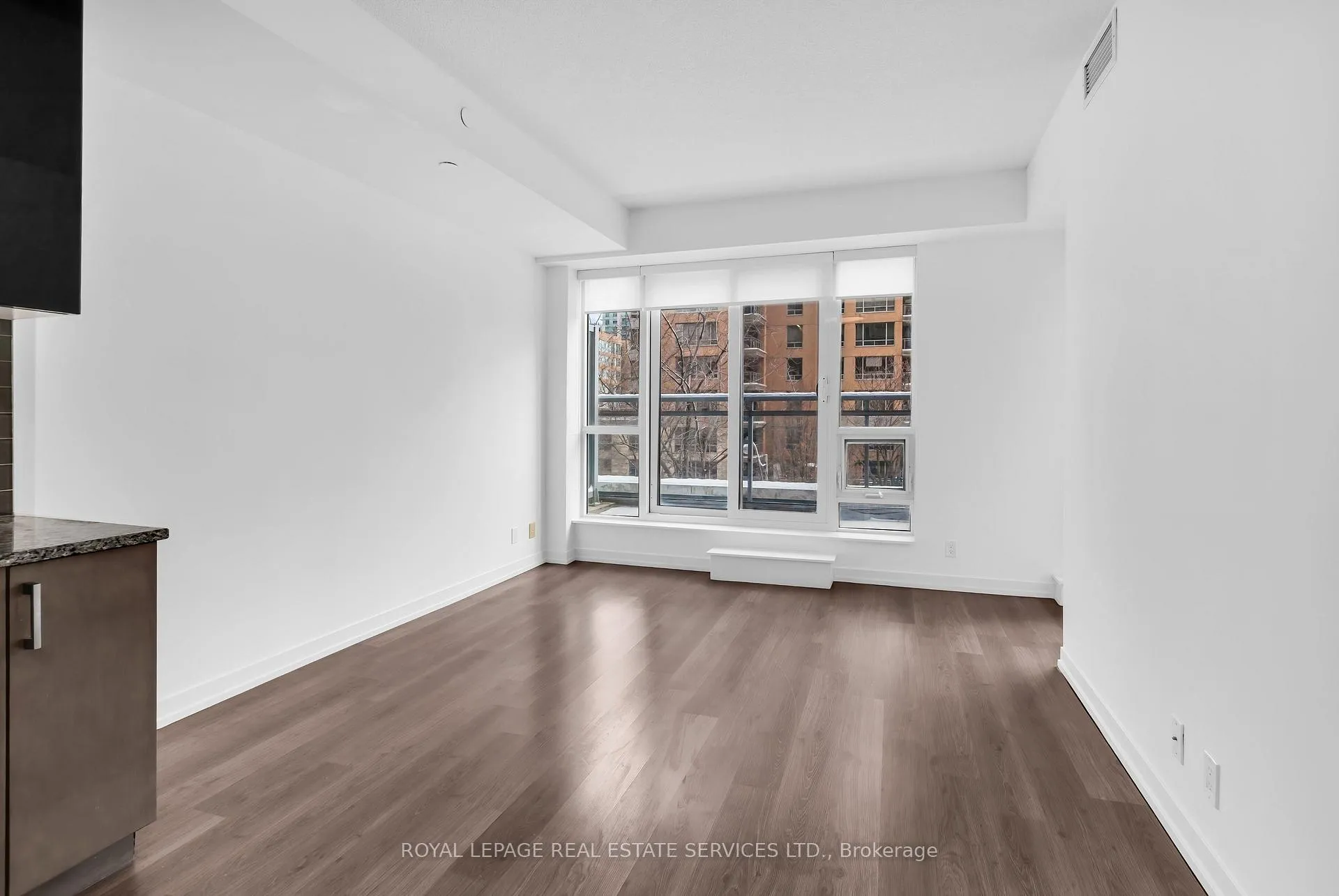 Photo 8 of Unit 208, 98 Lillian Street, Toronto, Mount Pleasant West — HOMEH