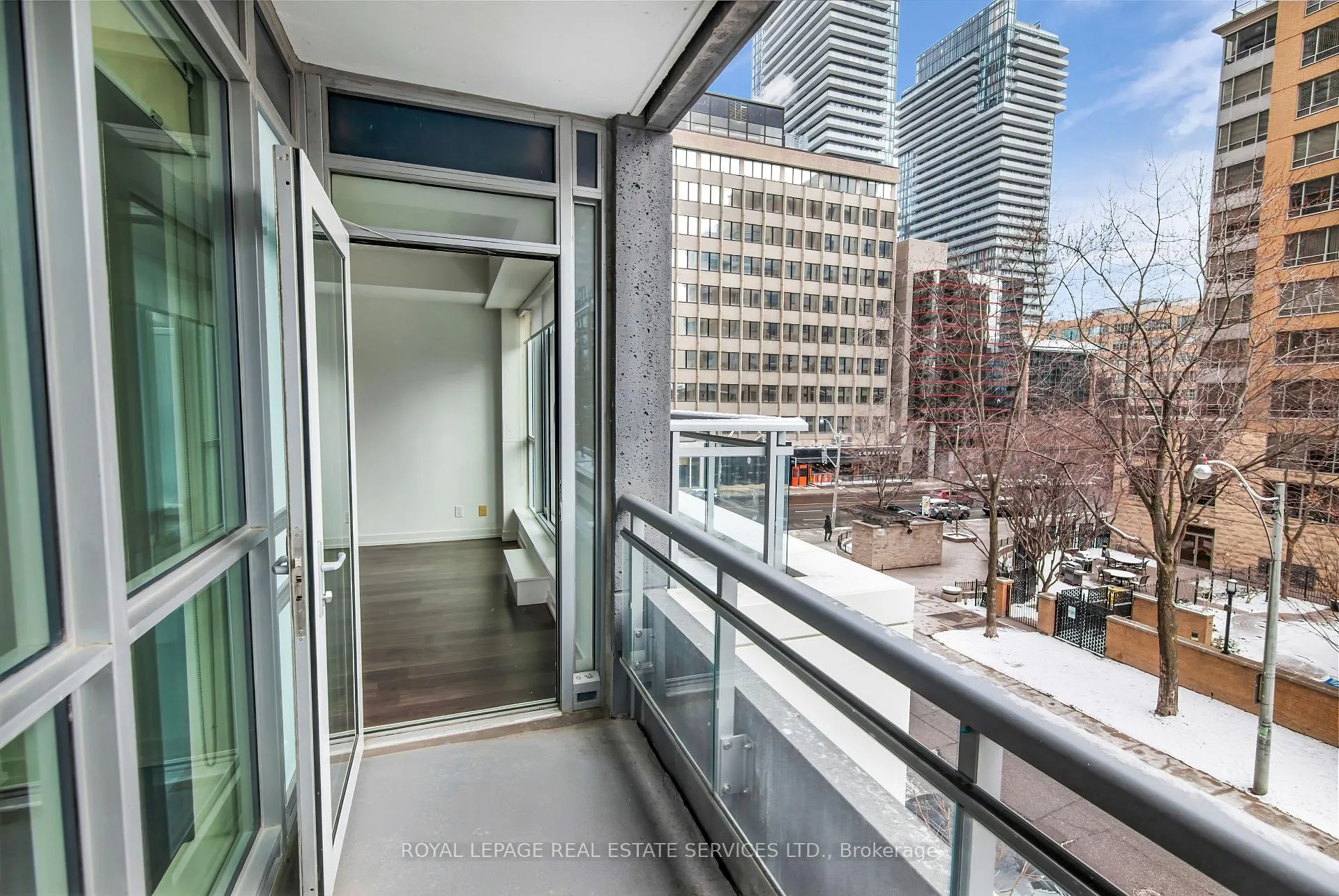 Photo 11 of Unit 208, 98 Lillian Street, Toronto, Mount Pleasant West — HOMEH