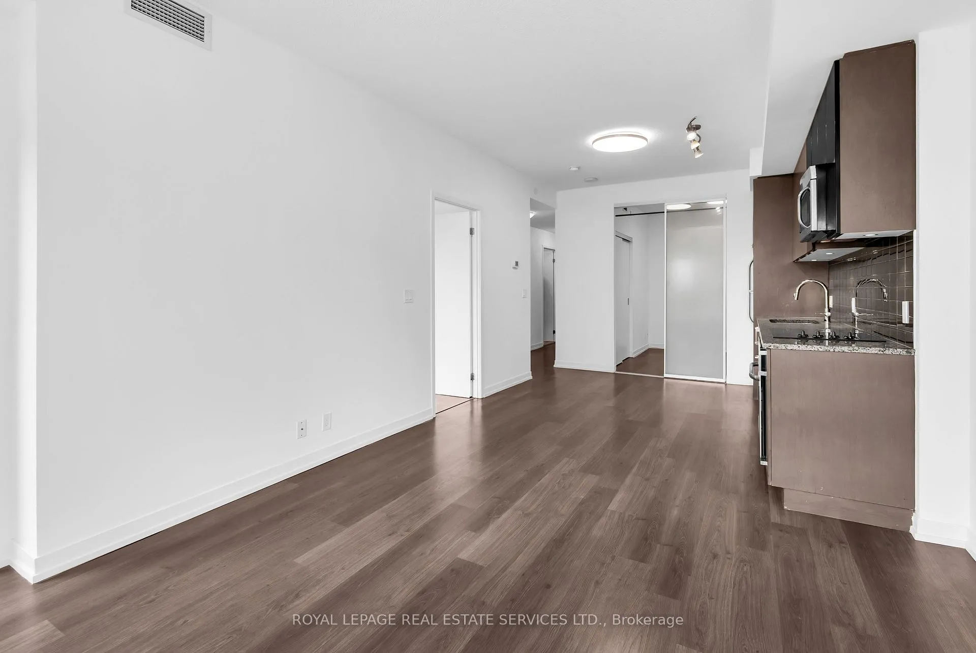 Photo 13 of Unit 208, 98 Lillian Street, Toronto, Mount Pleasant West — HOMEH