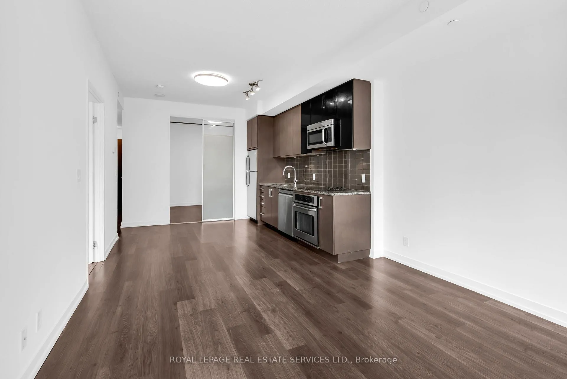 Photo 15 of Unit 208, 98 Lillian Street, Toronto, Mount Pleasant West — HOMEH