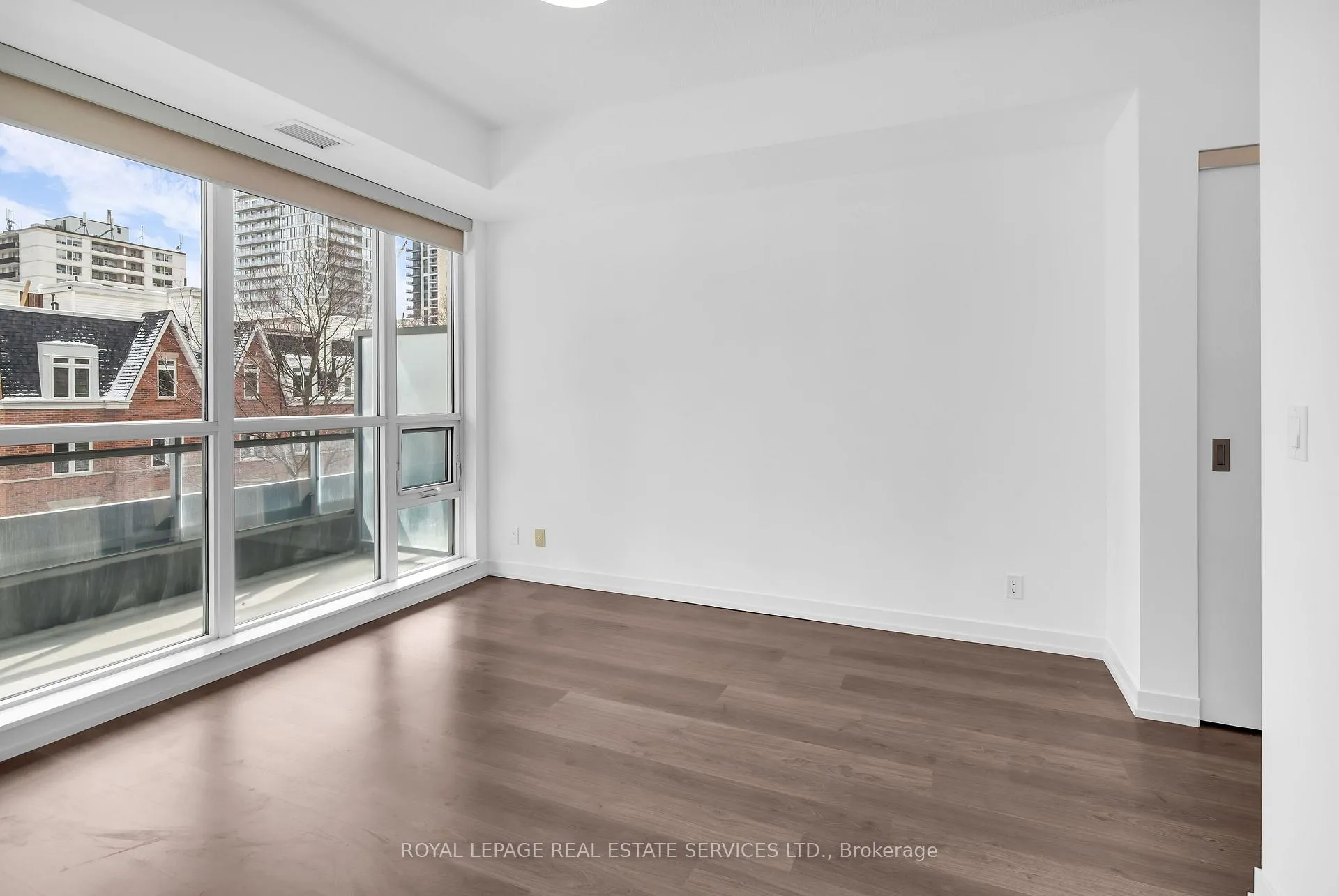 Photo 23 of Unit 208, 98 Lillian Street, Toronto, Mount Pleasant West — HOMEH