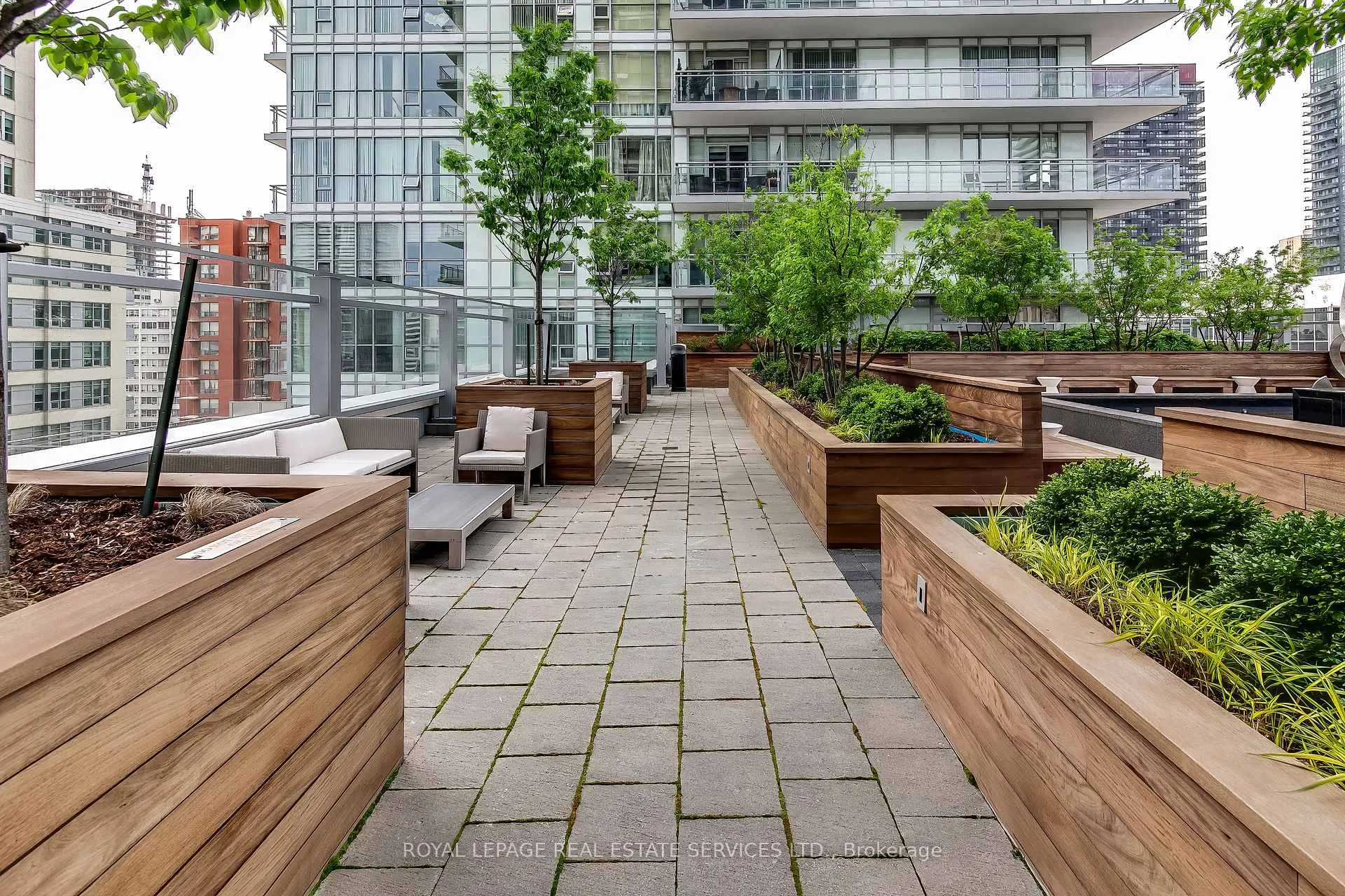Photo 32 of Unit 208, 98 Lillian Street, Toronto, Mount Pleasant West — HOMEH