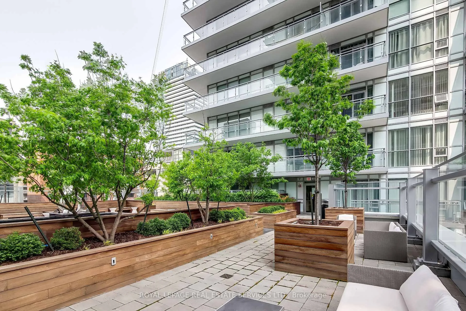 Photo 35 of Unit 208, 98 Lillian Street, Toronto, Mount Pleasant West — HOMEH