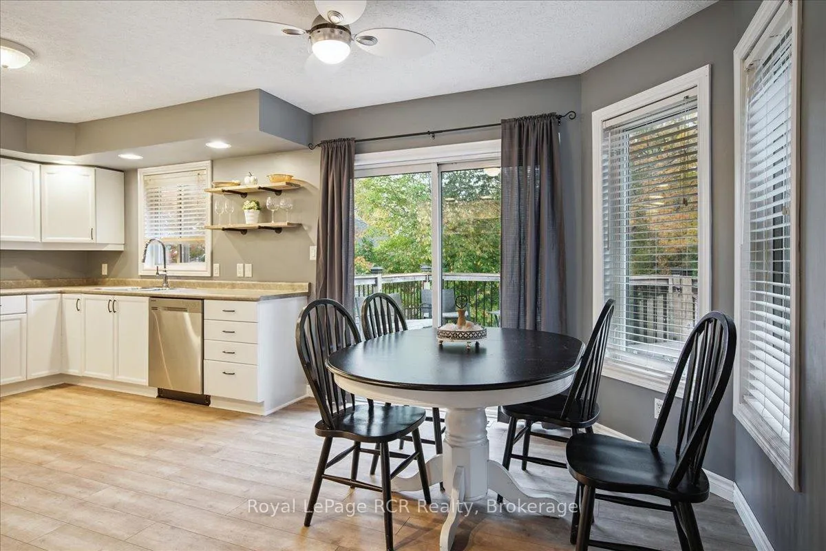 Photo 13 of 741 25th A Street E, Owen Sound — HOMEH
