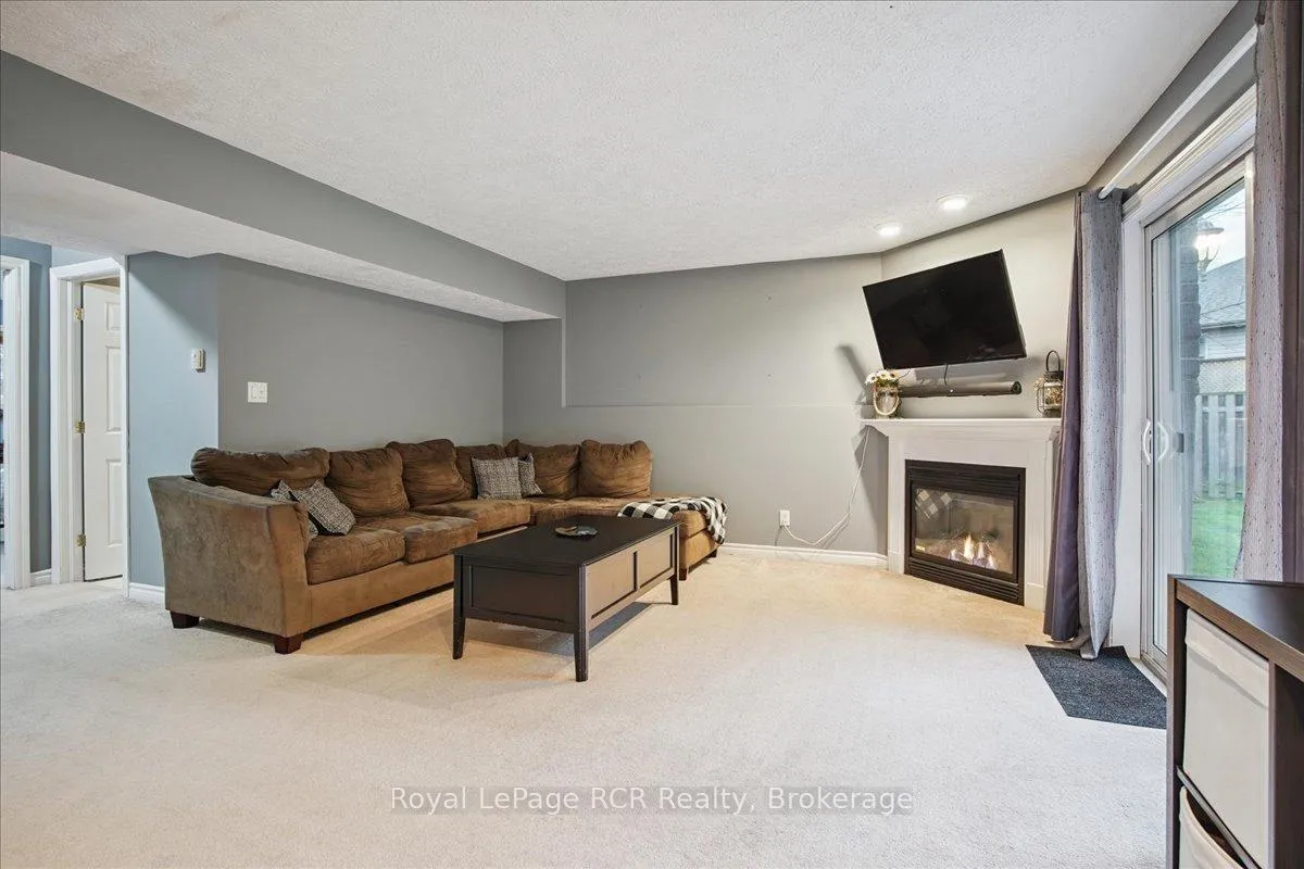 Photo 30 of 741 25th A Street E, Owen Sound — HOMEH