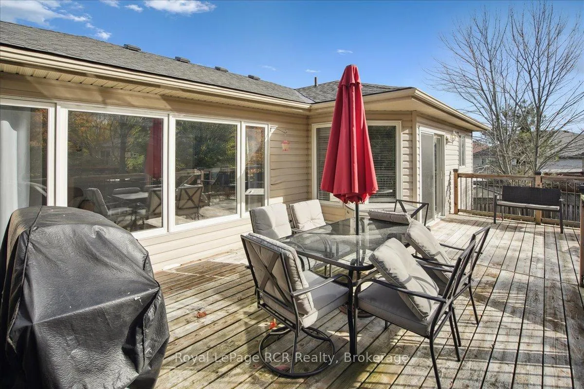 Photo 38 of 741 25th A Street E, Owen Sound — HOMEH