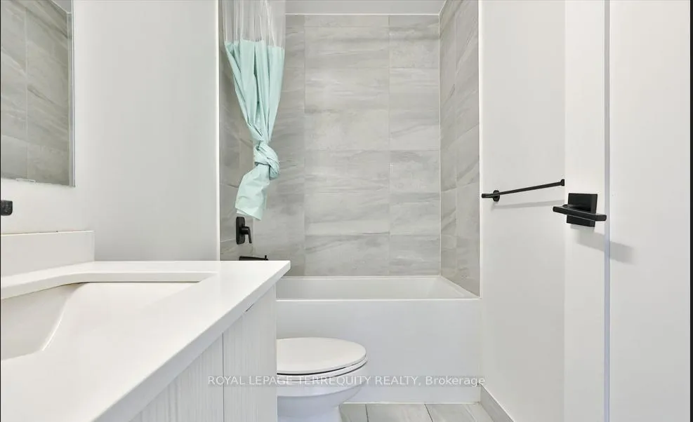Photo 8 of Unit 319, 2369 Danforth Avenue, Toronto, East End-Danforth — HOMEH