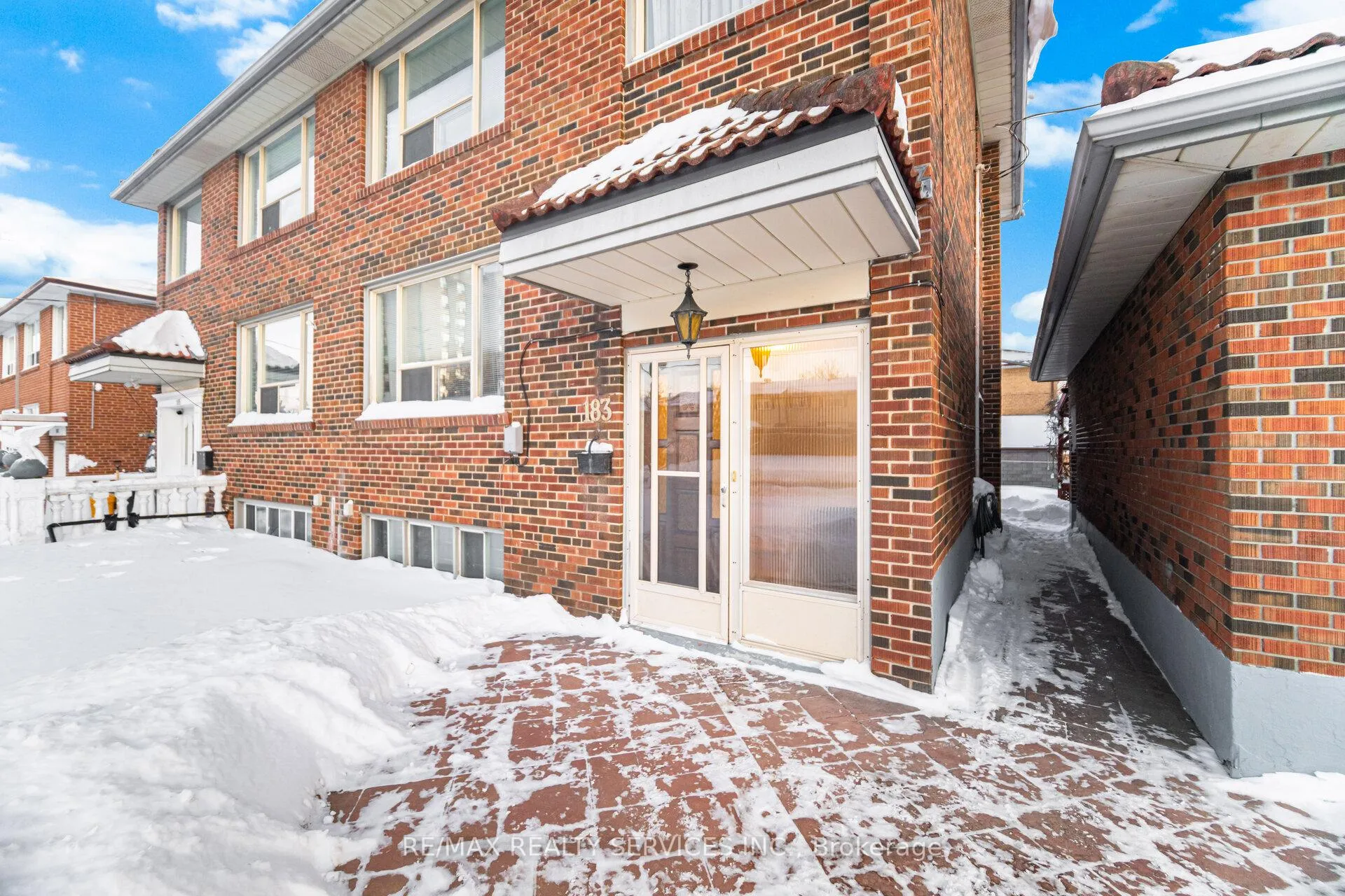 Photo 7 of 183 Vodden Street E, Brampton, Brampton North — HOMEH