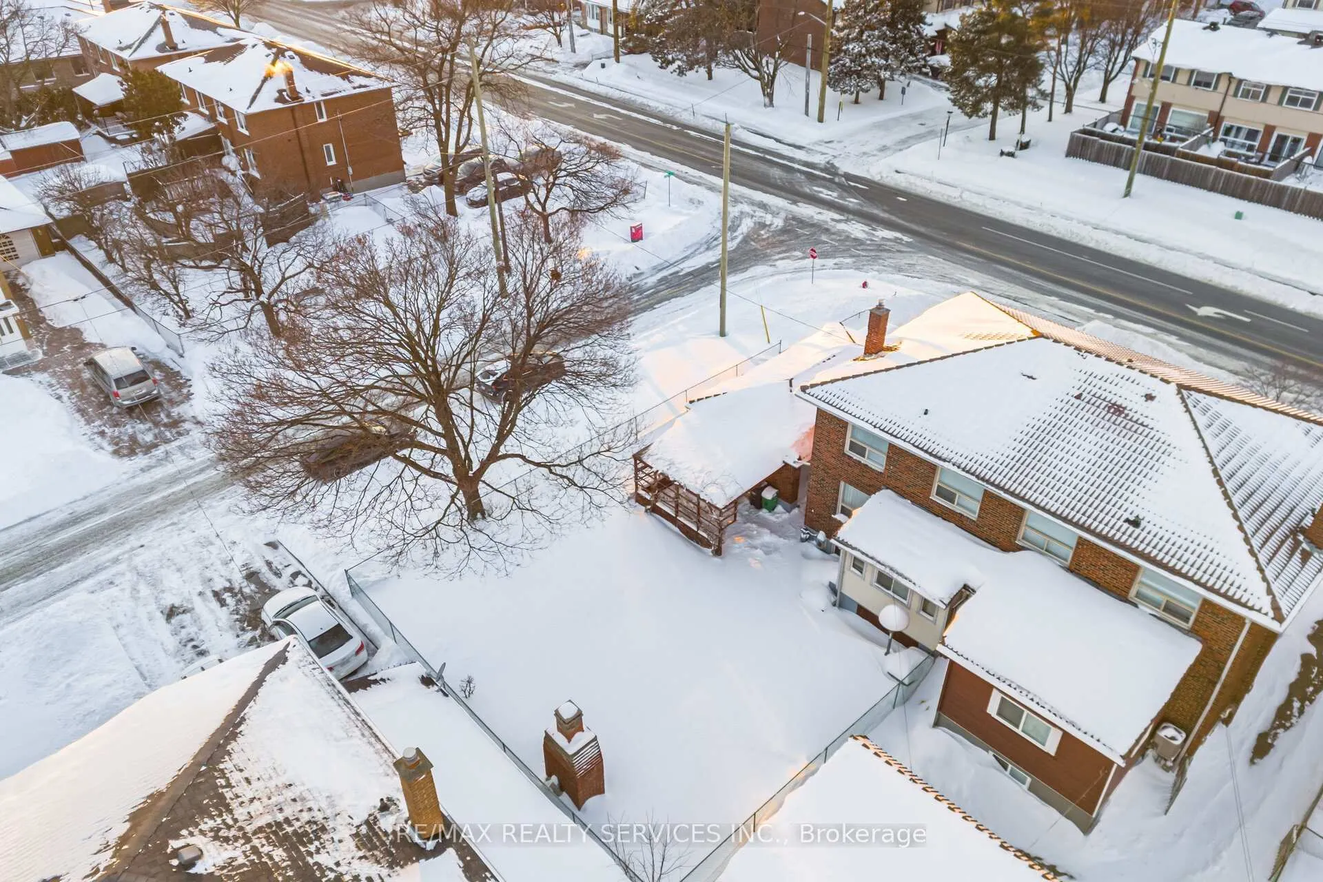 Photo 36 of 183 Vodden Street E, Brampton, Brampton North — HOMEH