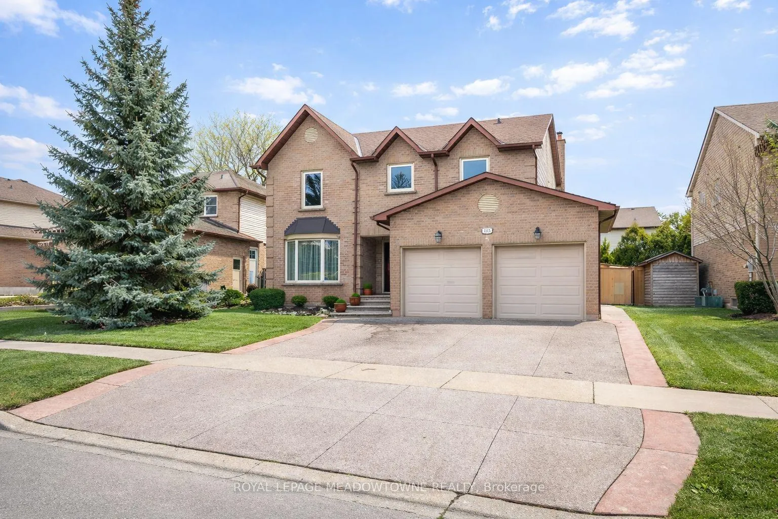Photo 1 of 3215 Pinemeadow Drive, Burlington, Headon — HOMEH