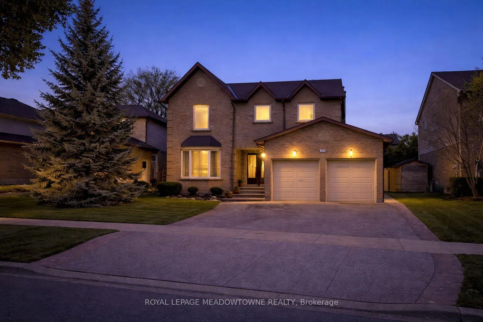 Photo 2 of 3215 Pinemeadow Drive, Burlington, Headon — HOMEH