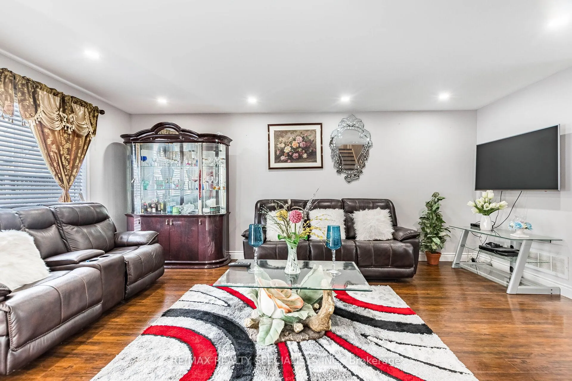 Photo 9 of 618 Hamilton Crescent, Milton, Beaty — HOMEH