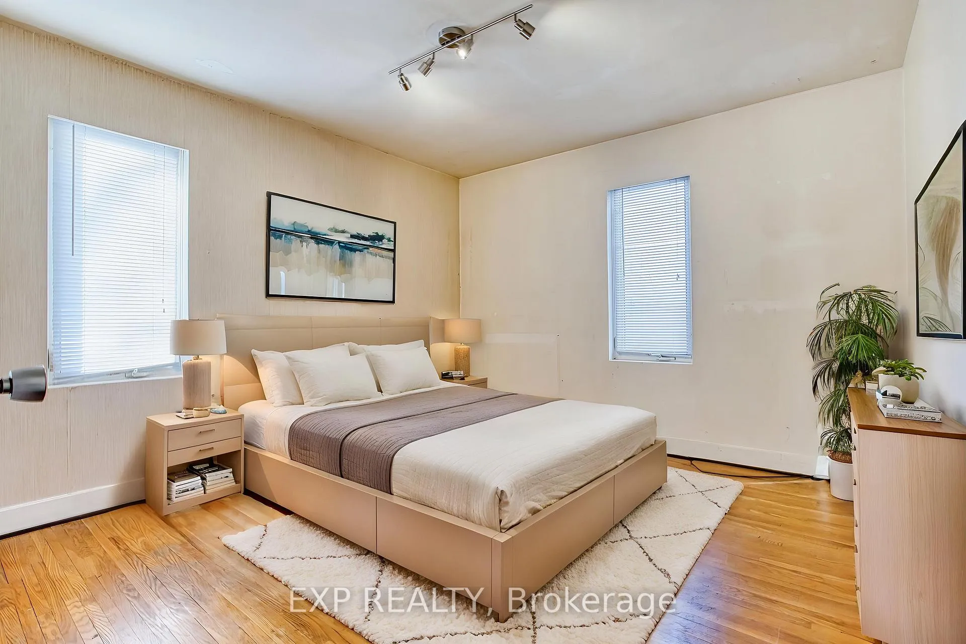 Photo 15 of 18 Bonavem Drive, St. Catharines, Fairview — HOMEH