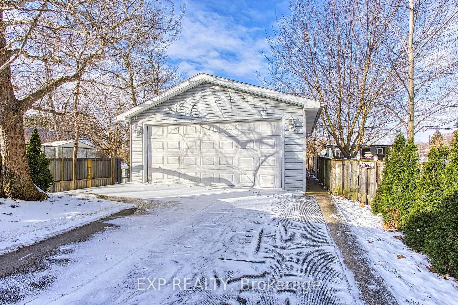 Photo 21 of 18 Bonavem Drive, St. Catharines, Fairview — HOMEH