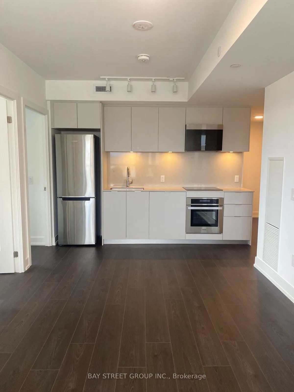 Photo 4 of Unit 919, 9 Clegg Road, Markham, Unionville — HOMEH
