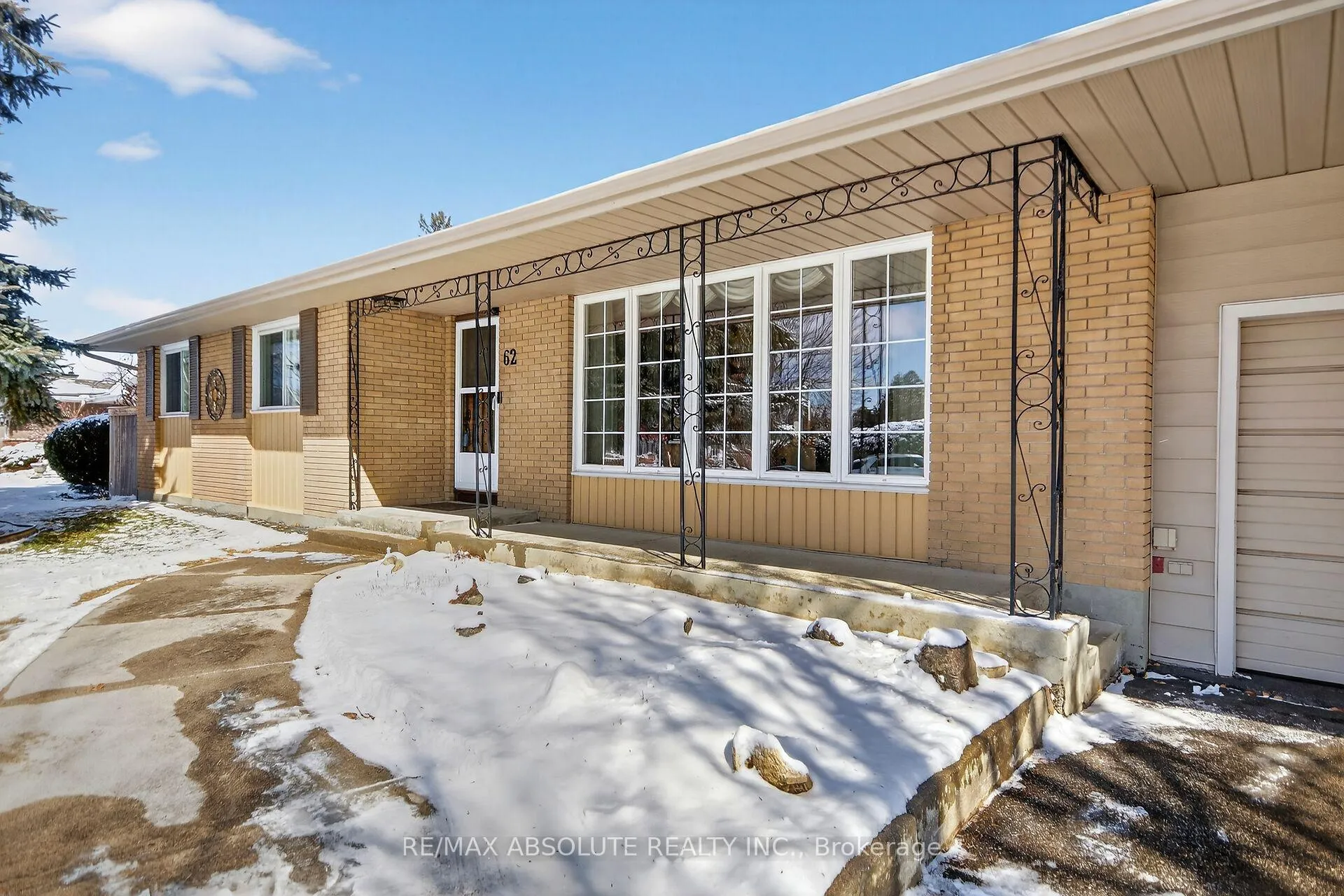 Photo 3 of 62 Foothills Drive, Ottawa, Lynwood Village — HOMEH