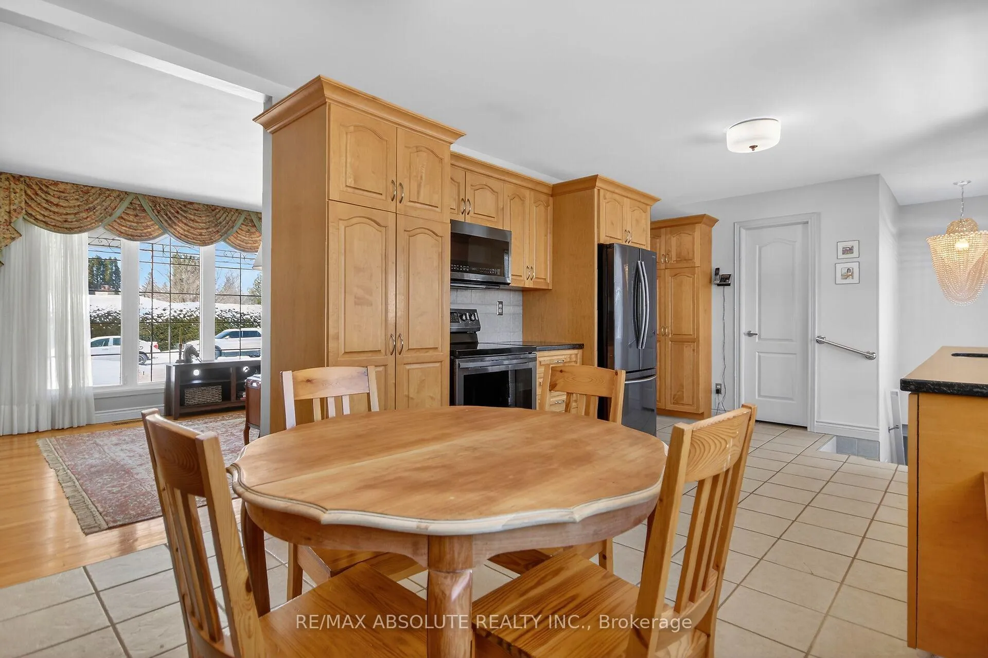 Photo 16 of 62 Foothills Drive, Ottawa, Lynwood Village — HOMEH