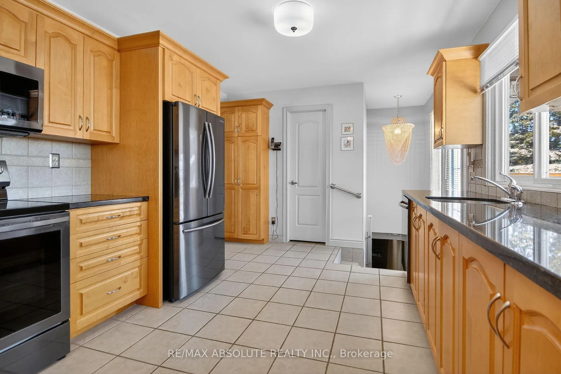 Photo 20 of 62 Foothills Drive, Ottawa, Lynwood Village — HOMEH