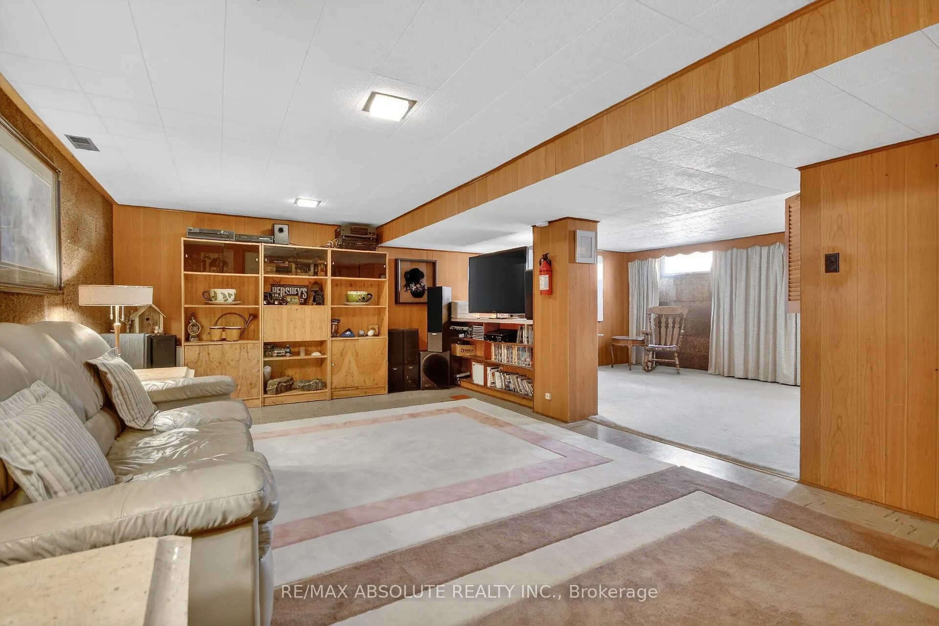 Photo 39 of 62 Foothills Drive, Ottawa, Lynwood Village — HOMEH