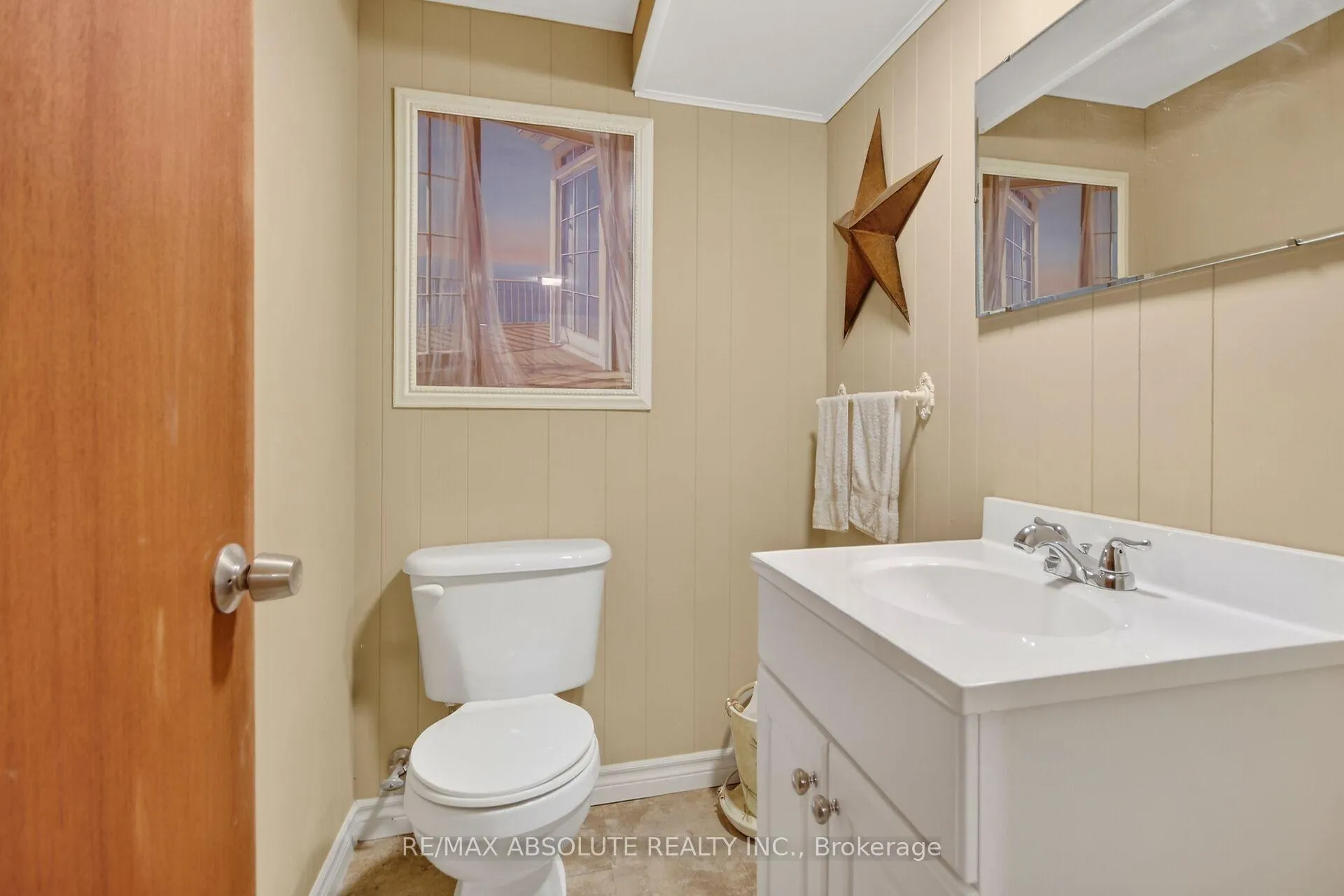 Photo 44 of 62 Foothills Drive, Ottawa, Lynwood Village — HOMEH