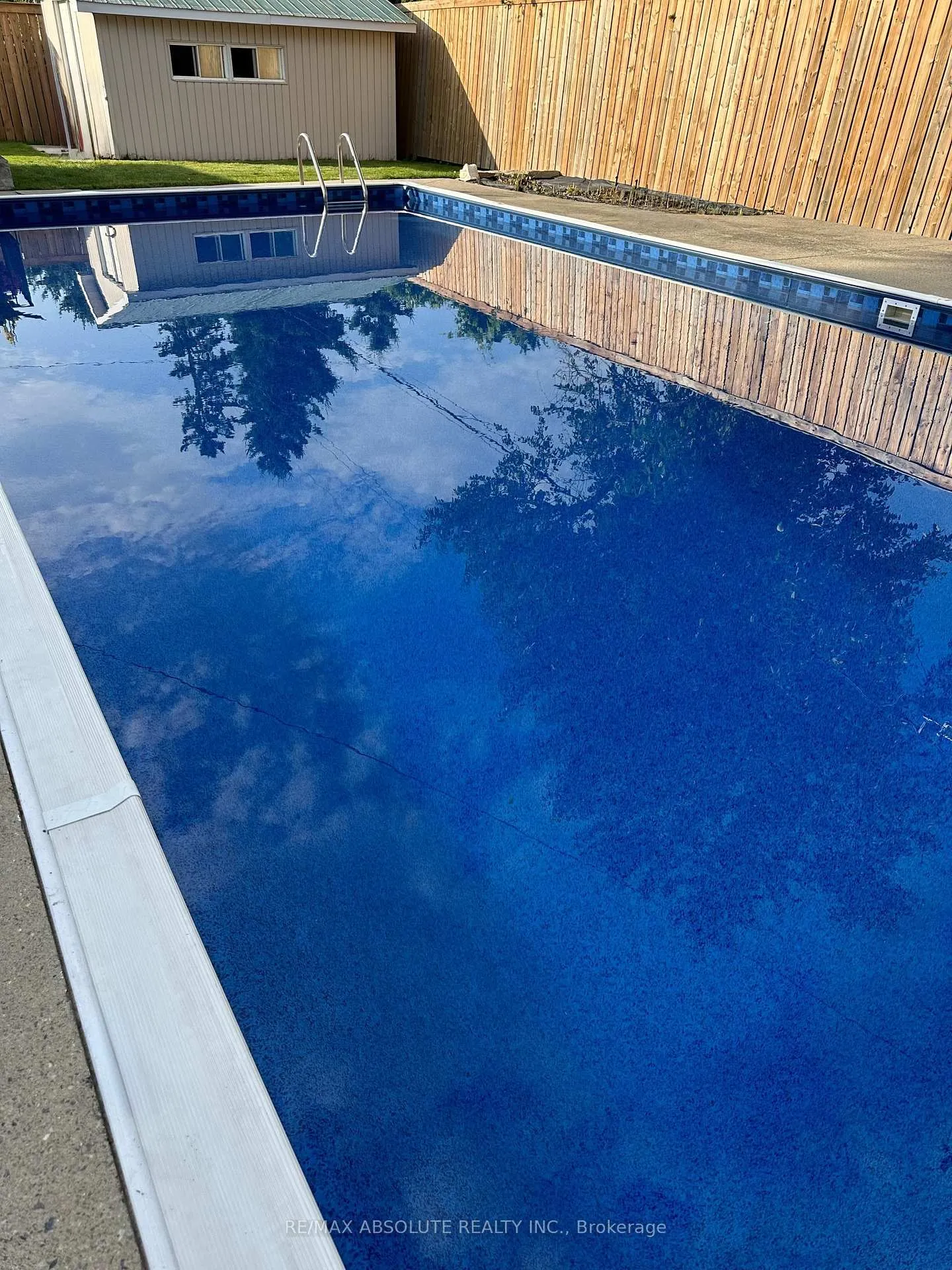 Photo 47 of 62 Foothills Drive, Ottawa, Lynwood Village — HOMEH